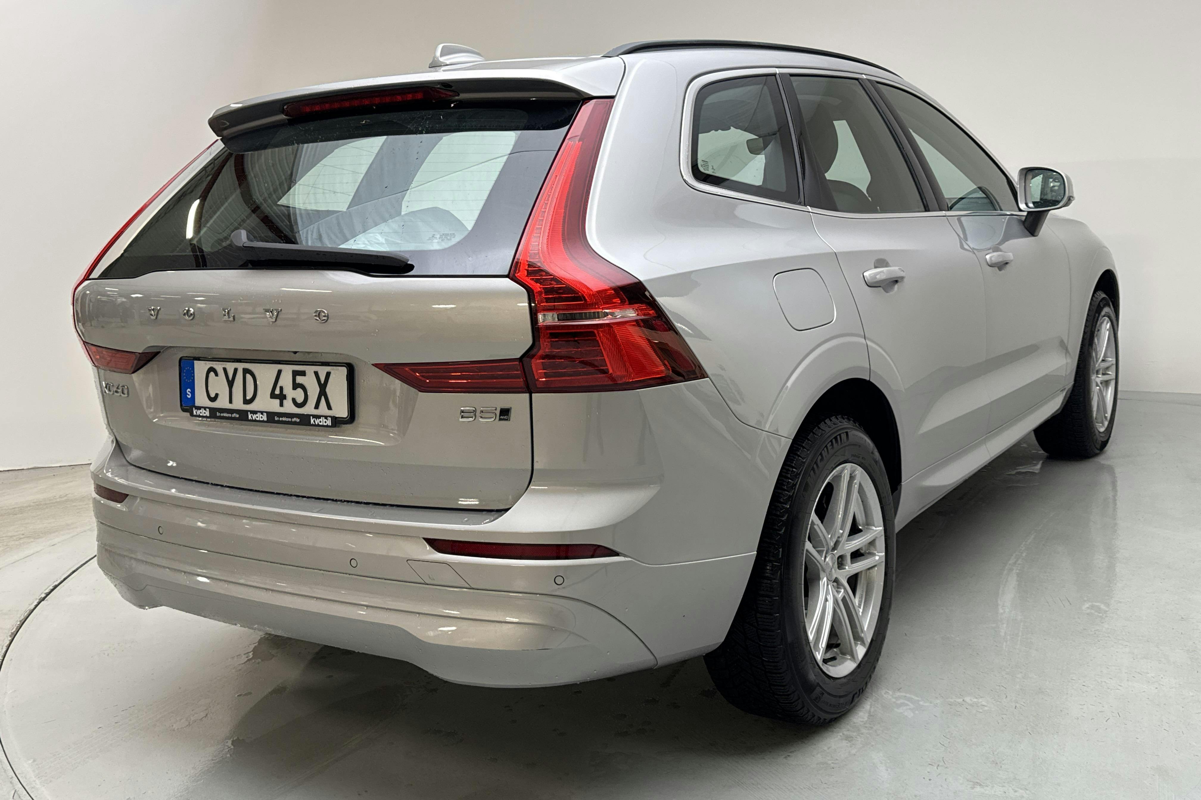 Volvo XC60 B5 AWD Mildhybrid, Bensin (250hk) - 1 335 mil - Automat - silver - 2022