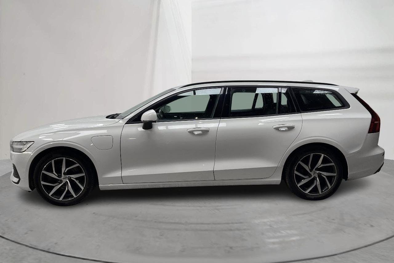 Volvo V60 T8 AWD Twin Engine (390hk) - 175 030 km - Automatic - white - 2020