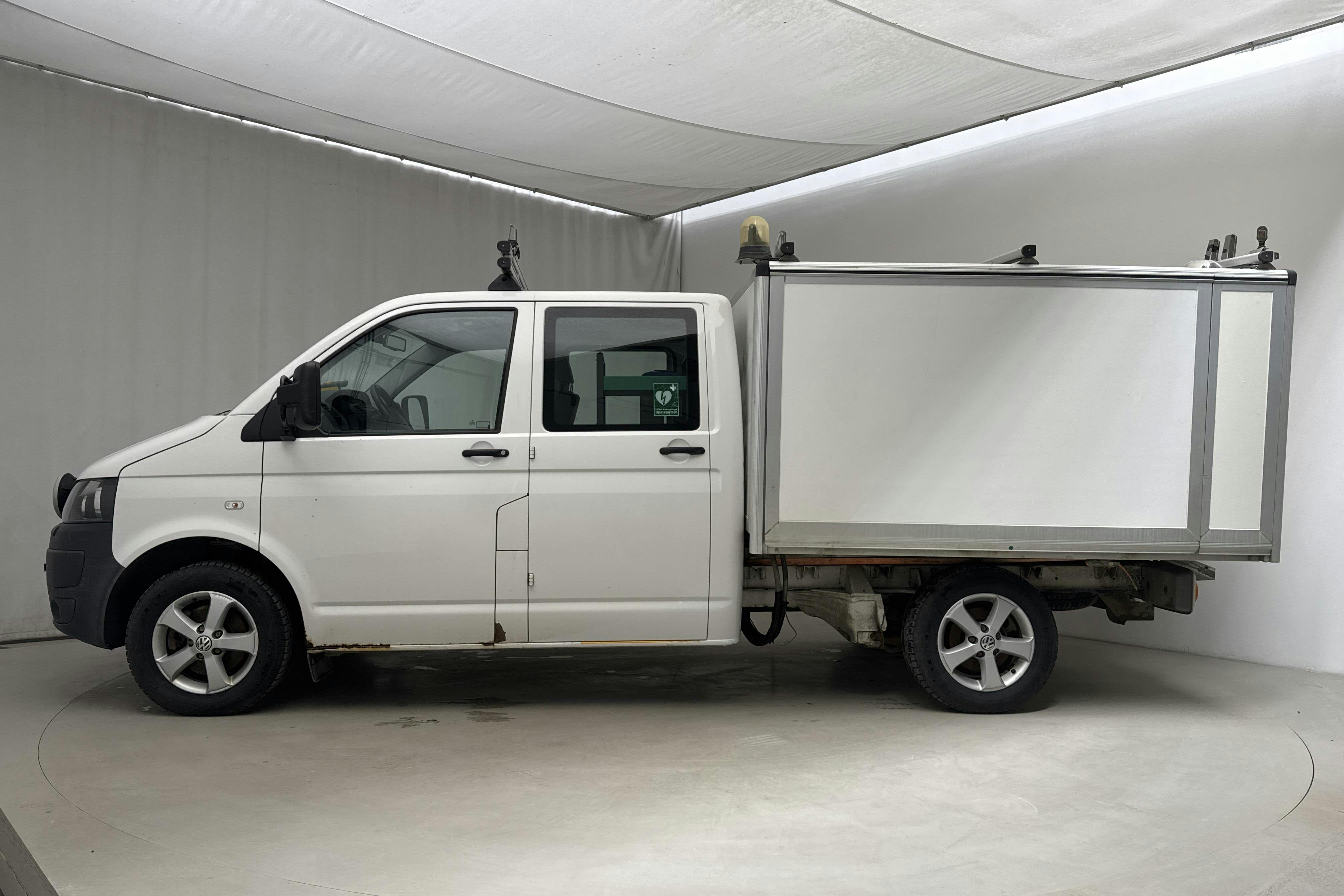 VW Transporter T5 2.0 TDI Pickup 4MOTION (140hk) - 28 926 mil - Manuell - vit - 2013