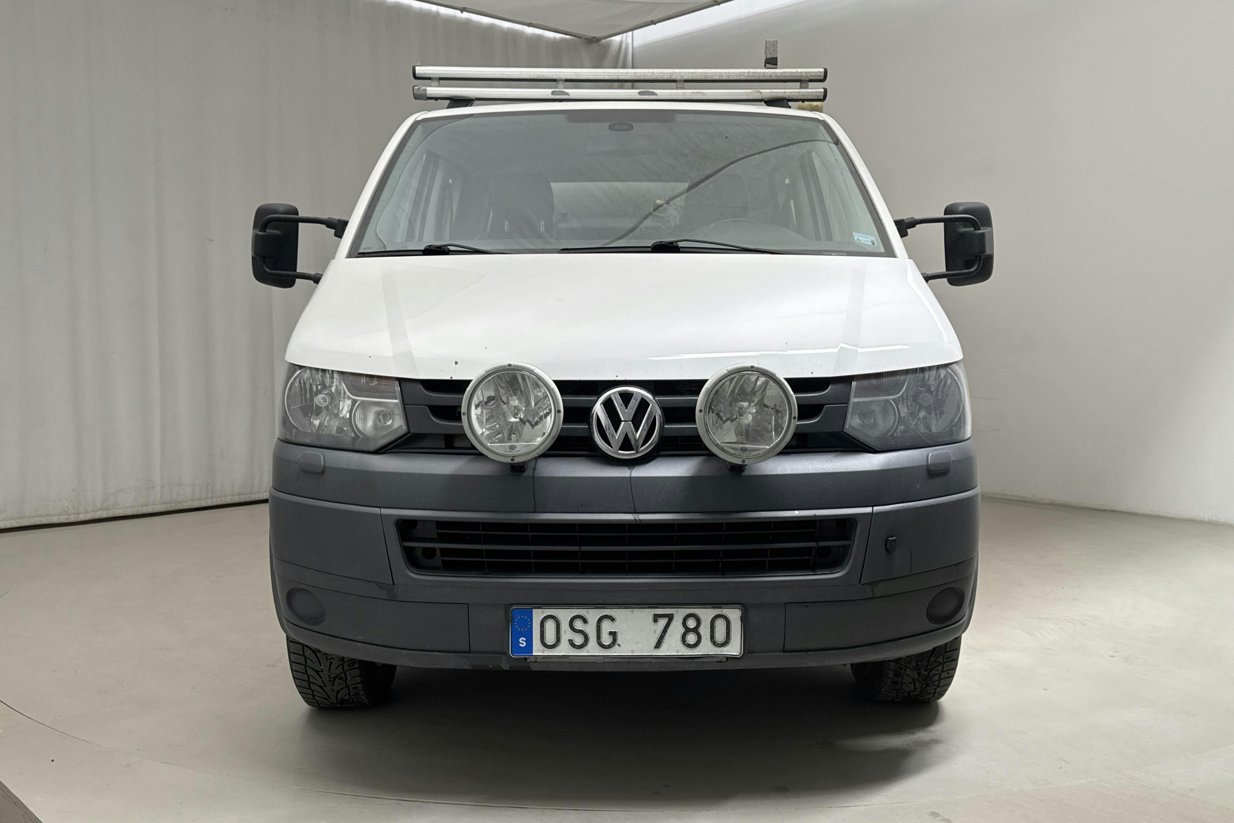 VW Transporter T5 2.0 TDI Pickup 4MOTION (140hk) - 28 926 mil - Manuell - vit - 2013
