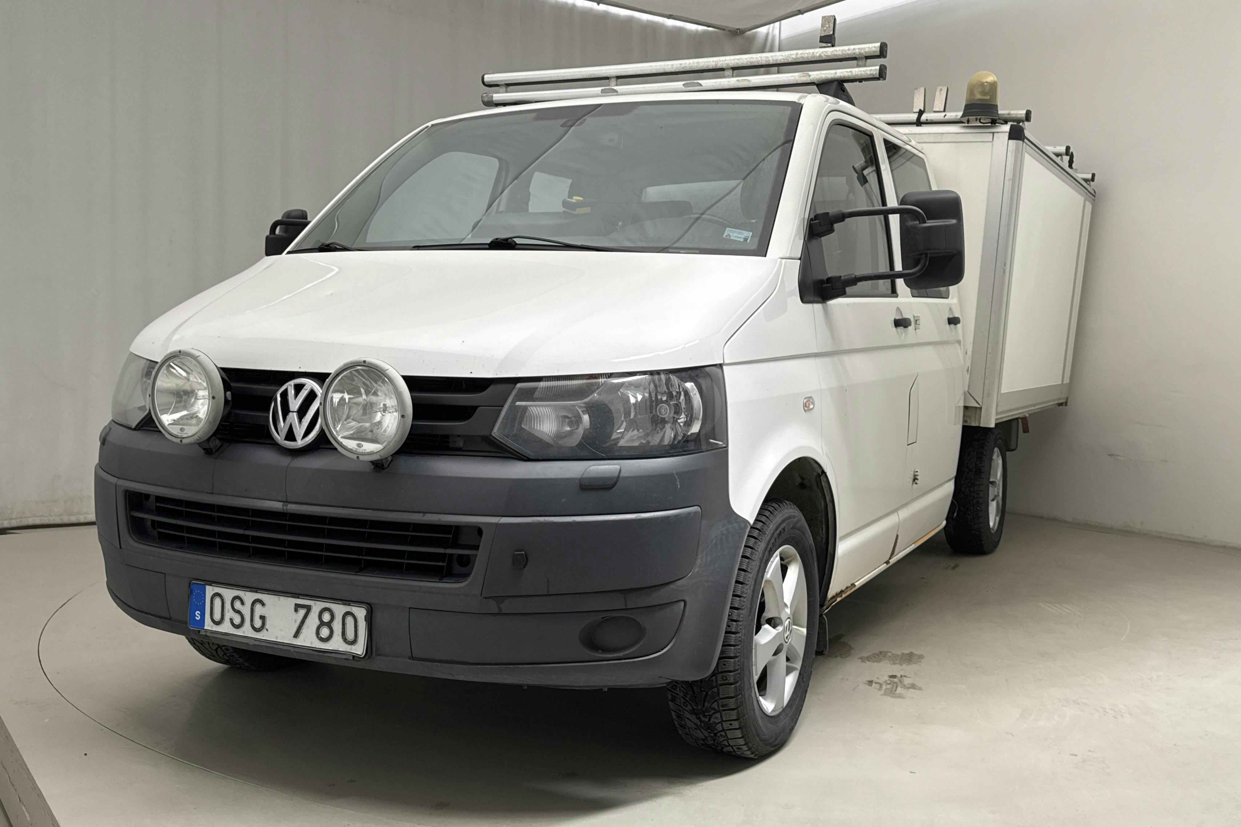 VW Transporter T5 2.0 TDI Pickup 4MOTION (140hk) - 28 926 mil - Manuell - vit - 2013