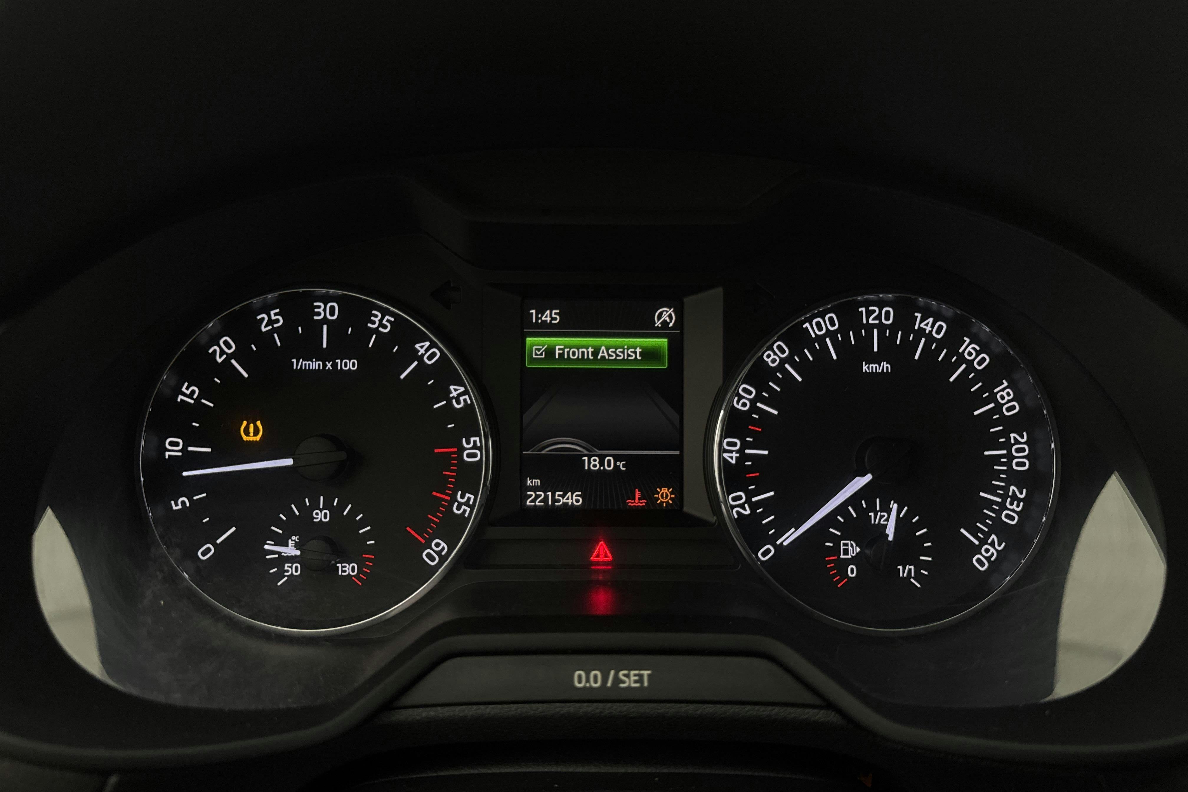 Skoda Octavia III 1.6 TDI CR Combi 4X4 (105hk) - 221 550 km - Käsitsi - valge - 2014