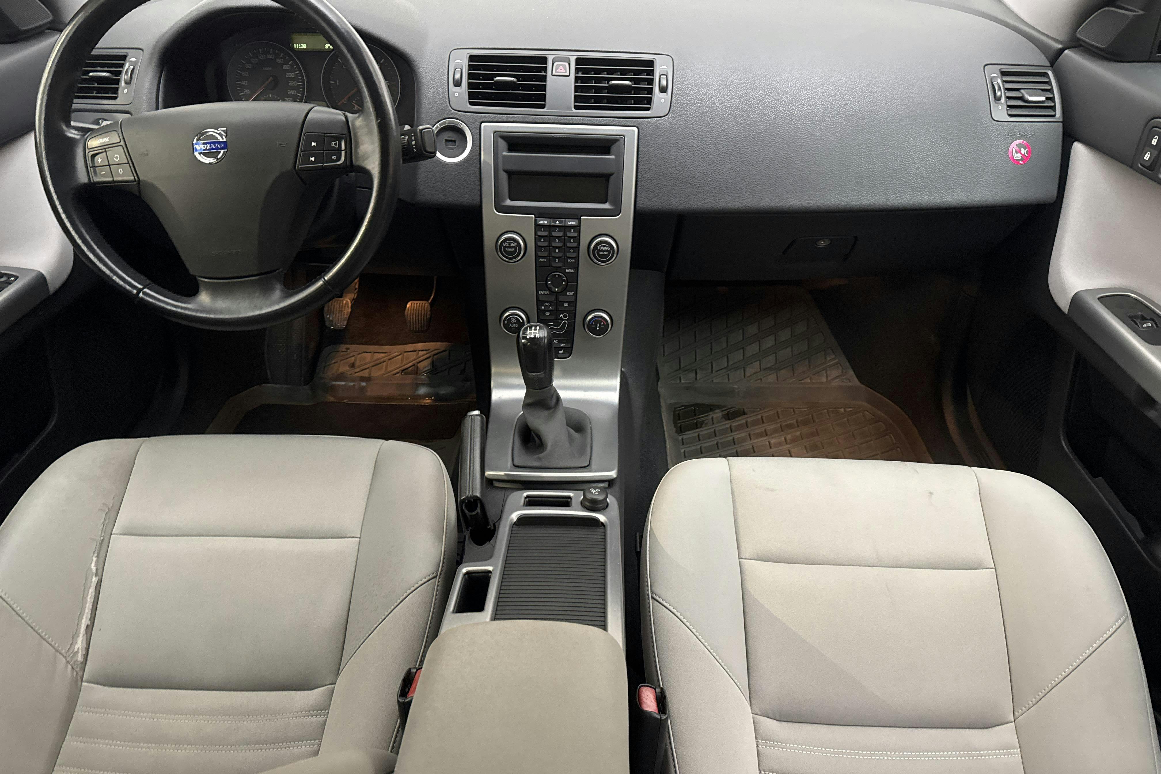Volvo S40 1.6D DRIVe (109hk) - 25 752 mil - Manuell - Light Grey - 2010
