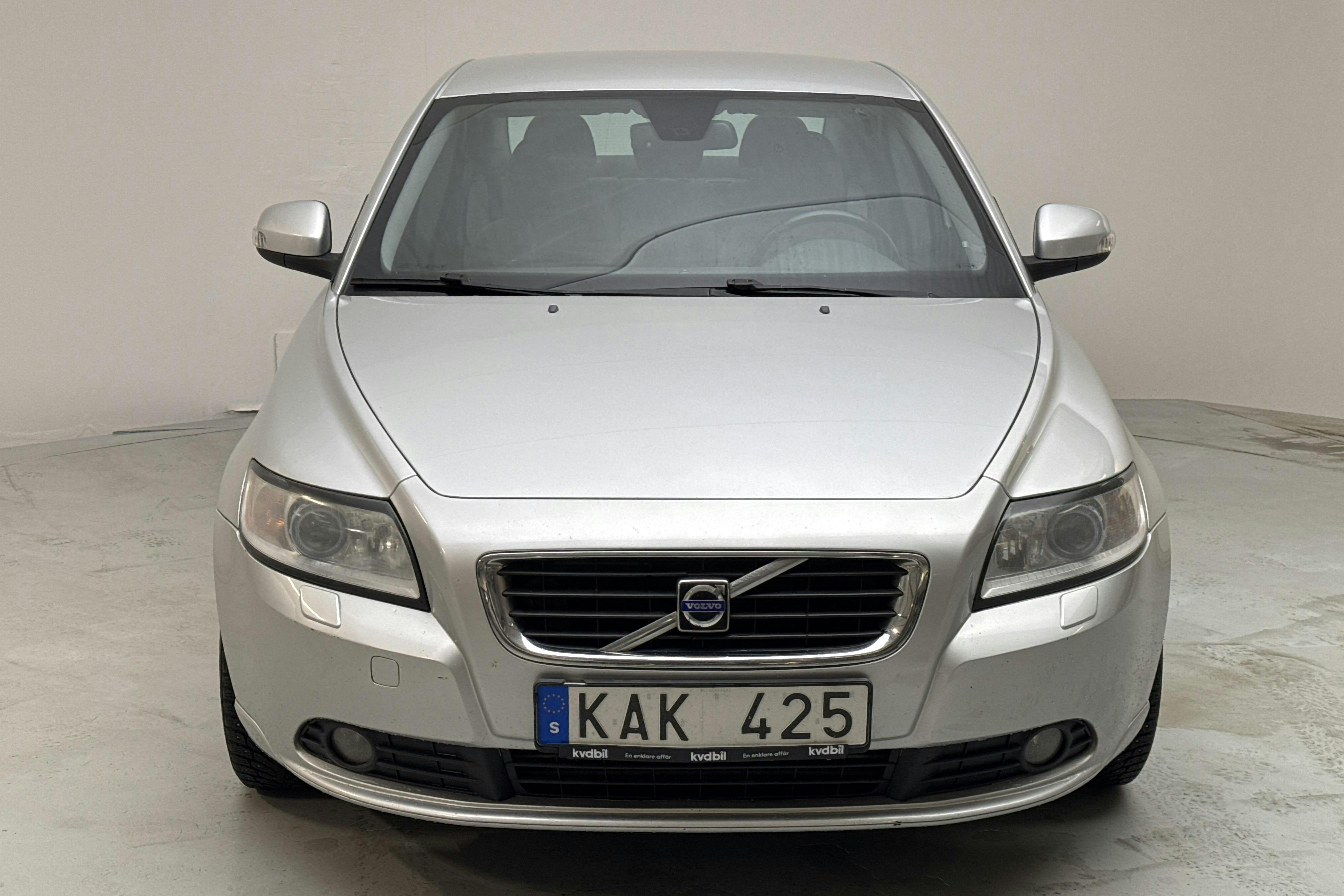 Volvo S40 1.6D DRIVe (109hk) - 25 752 mil - Manuell - Light Grey - 2010