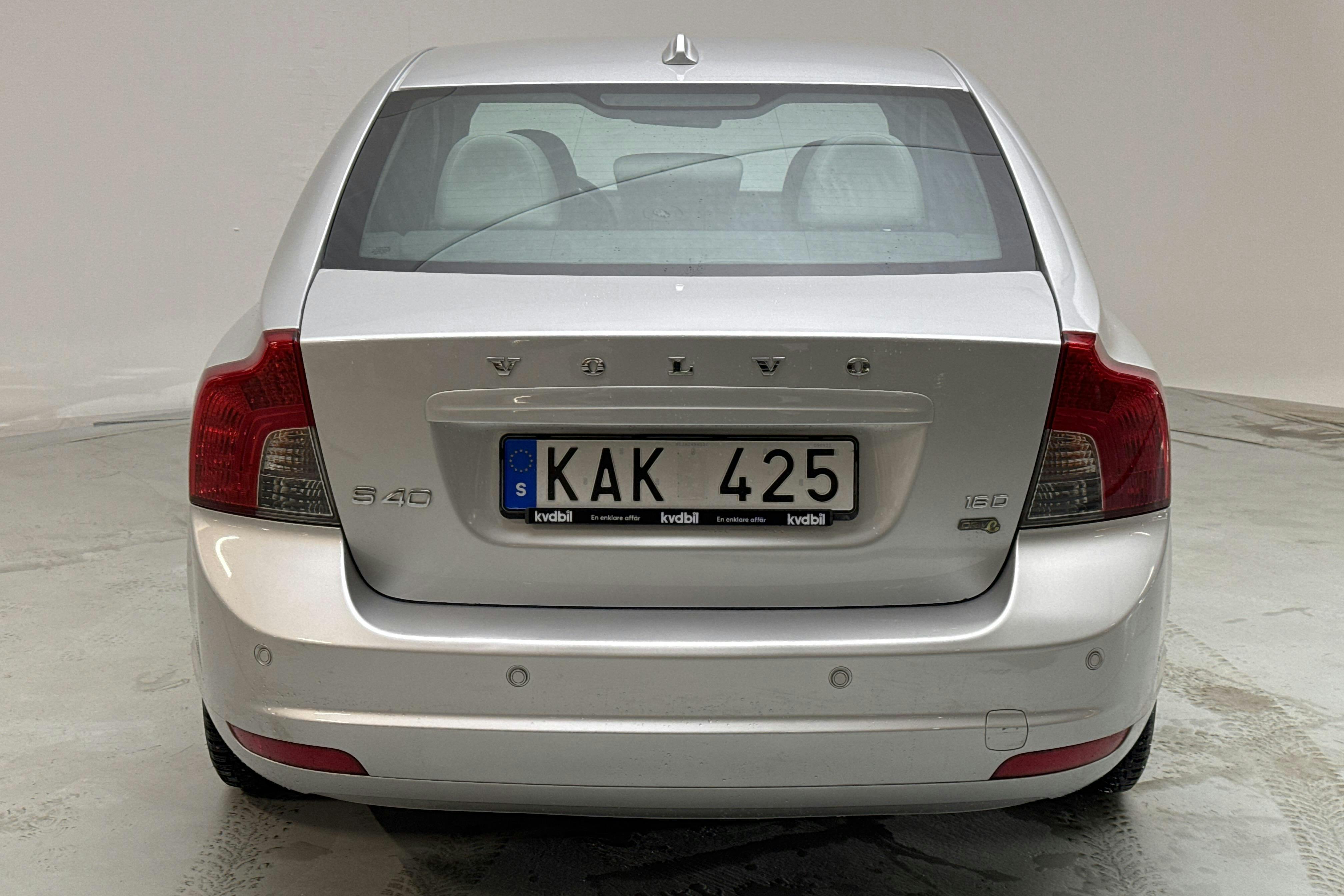 Volvo S40 1.6D DRIVe (109hk) - 25 752 mil - Manuell - Light Grey - 2010