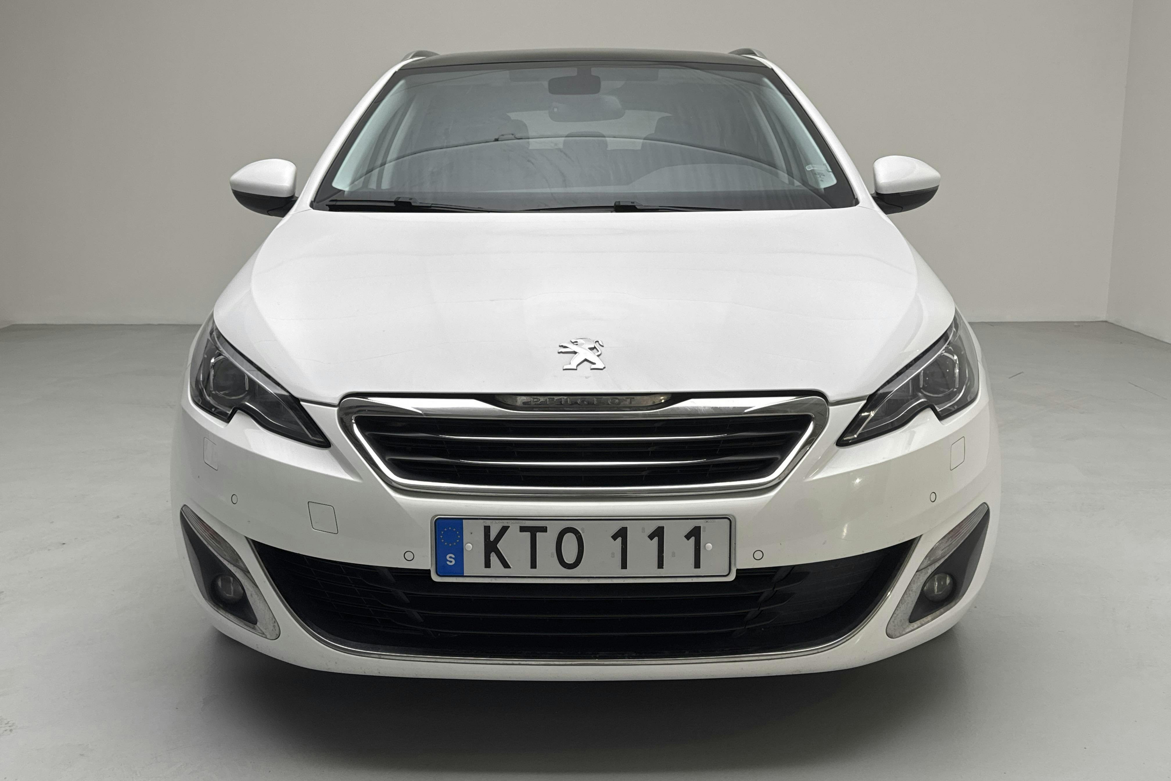 Peugeot 308 SW PureTech (130hk) - 15 478 mil - Automat - vit - 2015