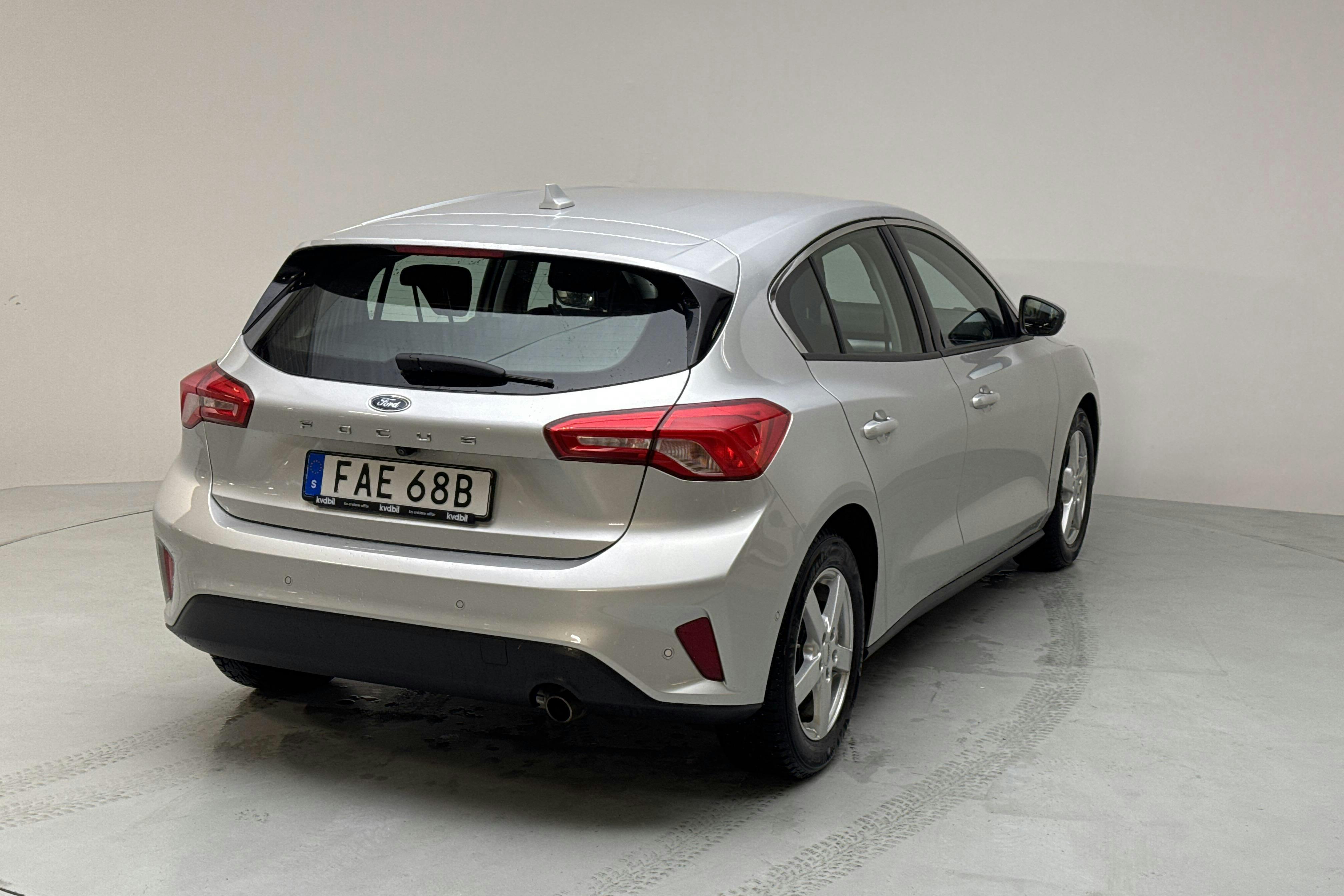 Ford Focus 1.0T EcoBoost 5dr (125hk) - 7 701 mil - Manuell - grå - 2018