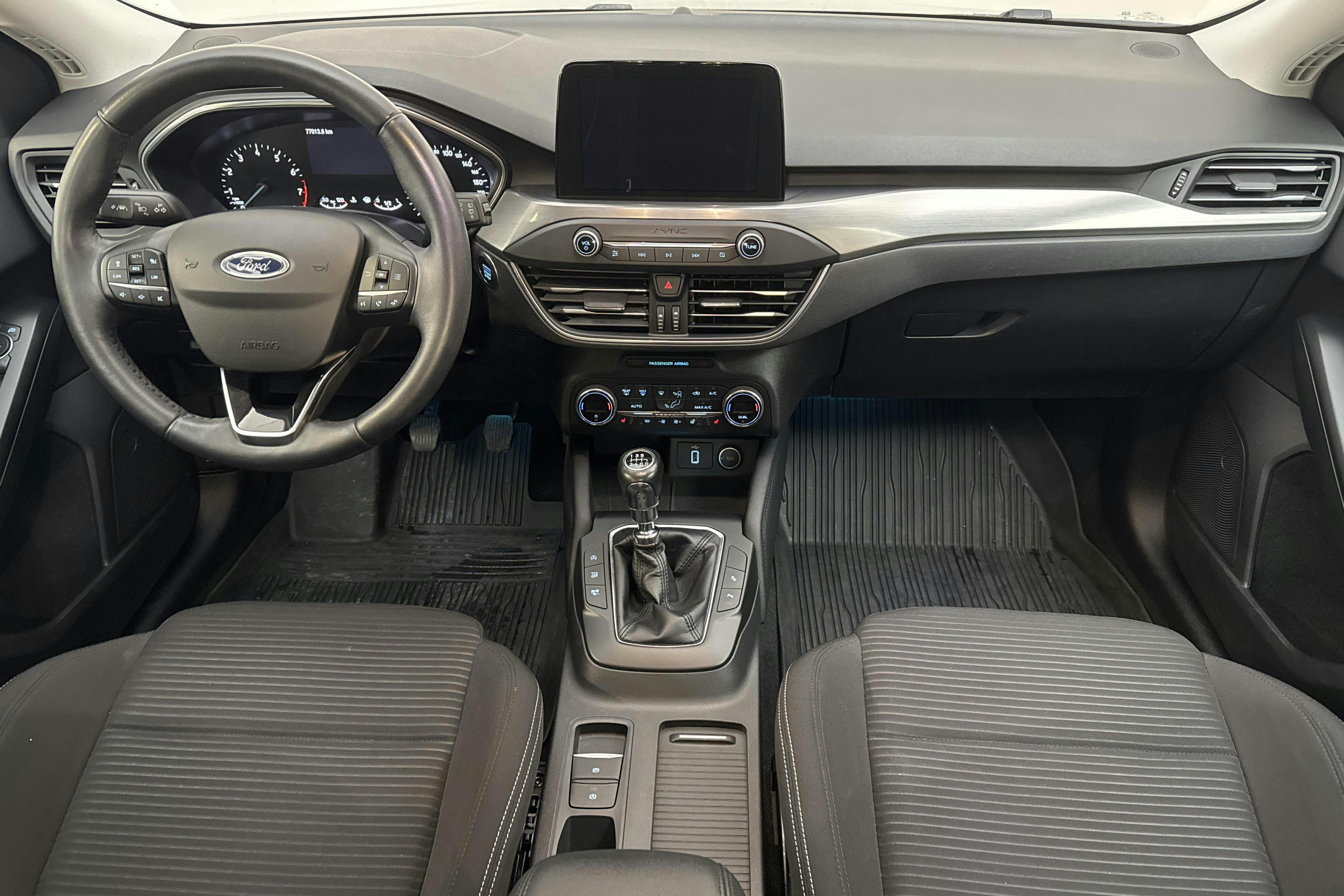 Ford Focus 1.0T EcoBoost 5dr (125hk) - 7 701 mil - Manuell - grå - 2018