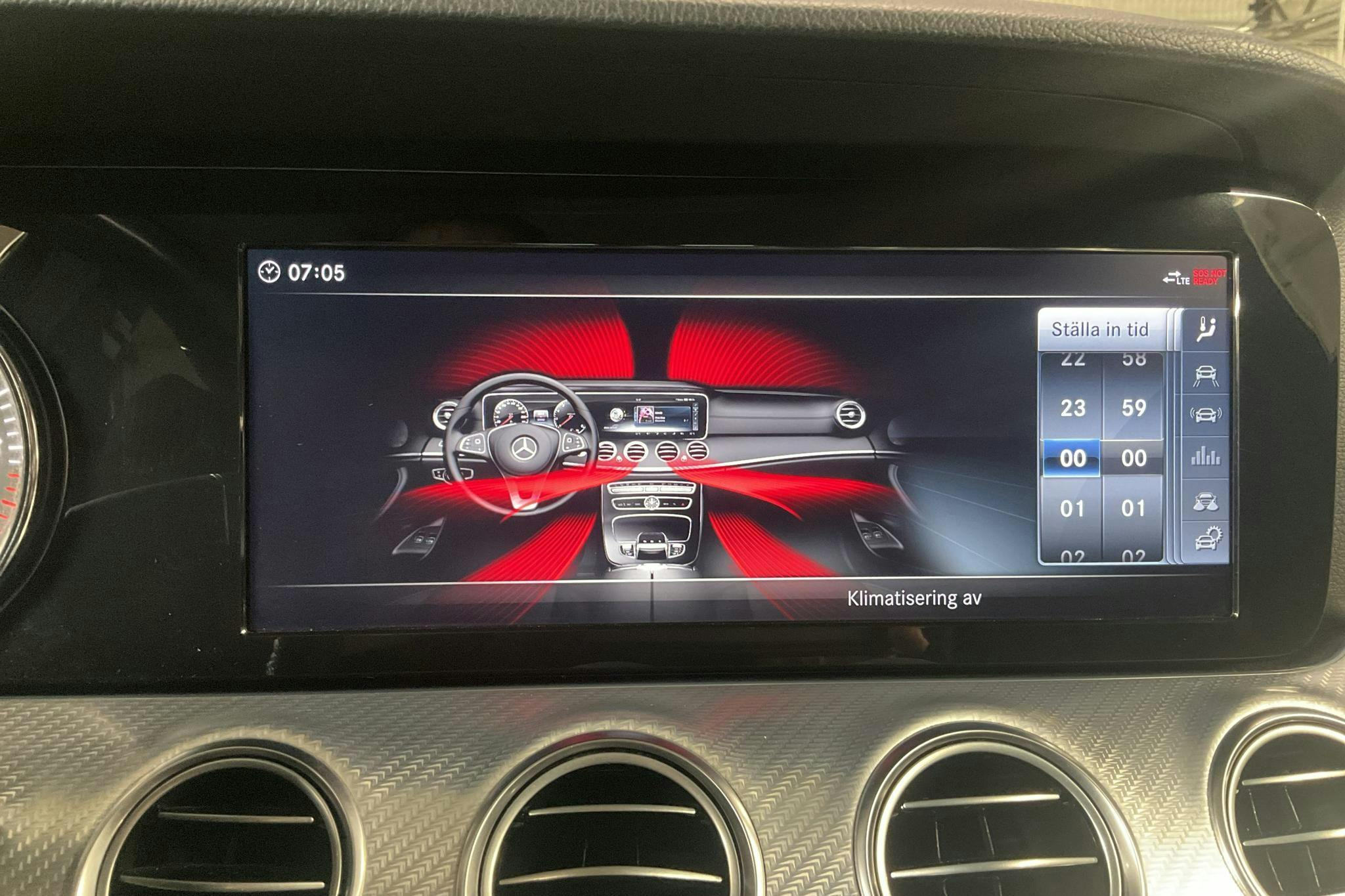 Mercedes E 220 d 4MATIC Kombi All-Terrain S213 (194hk) - 21 718 mil - Automat - silver - 2018