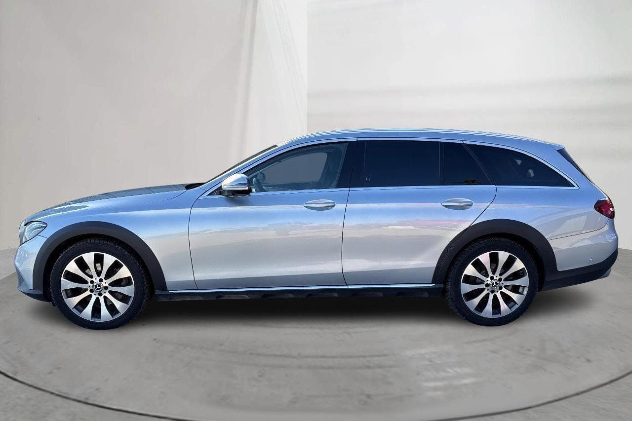 Mercedes E 220 d 4MATIC Kombi All-Terrain S213 (194hk) - 21 718 mil - Automat - silver - 2018