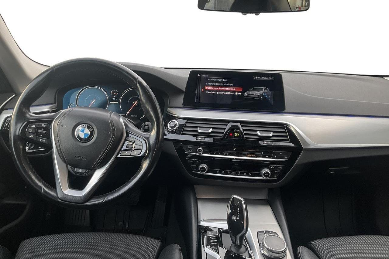 BMW 530e iPerformance Sedan, G30 (252hk) - 13 610 mil - Automat - grå - 2017