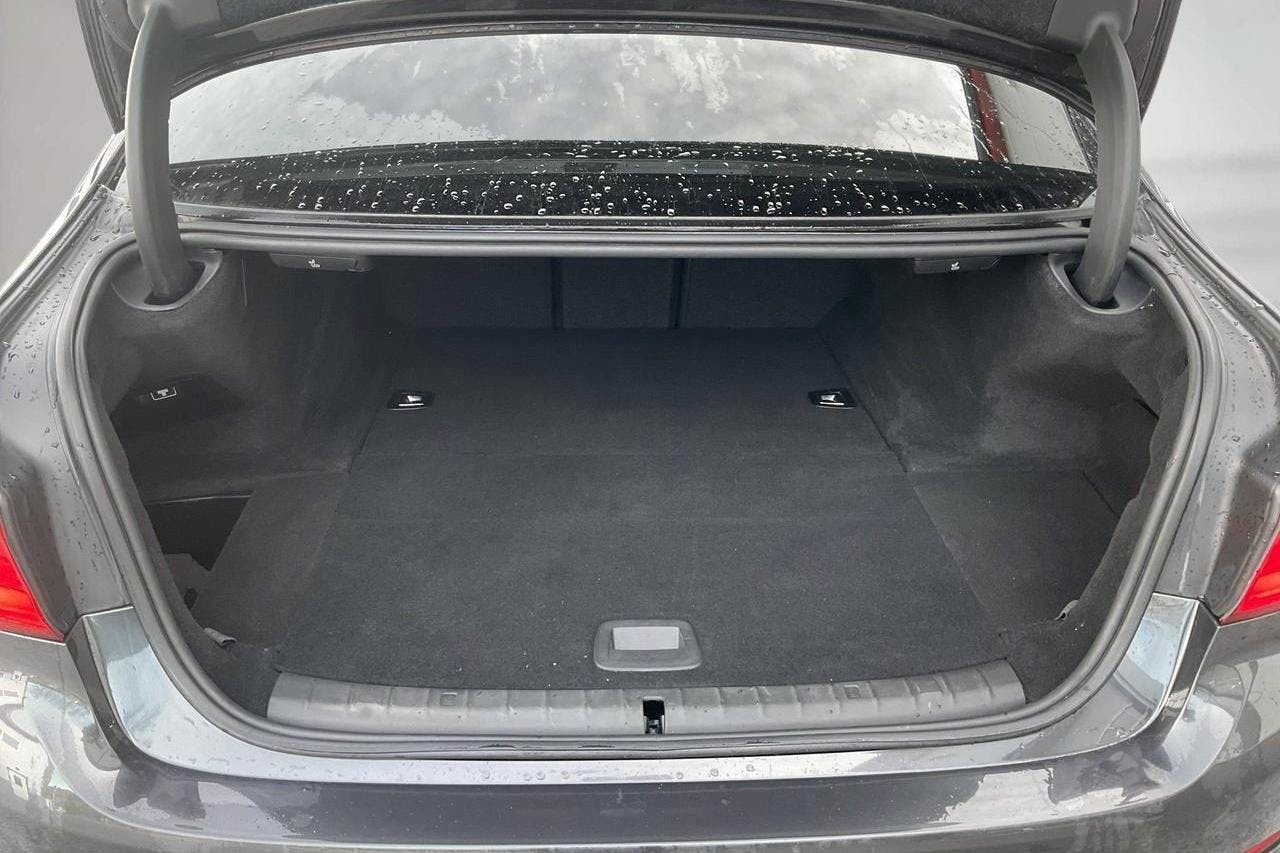 BMW 530e iPerformance Sedan, G30 (252hk) - 13 610 mil - Automat - grå - 2017