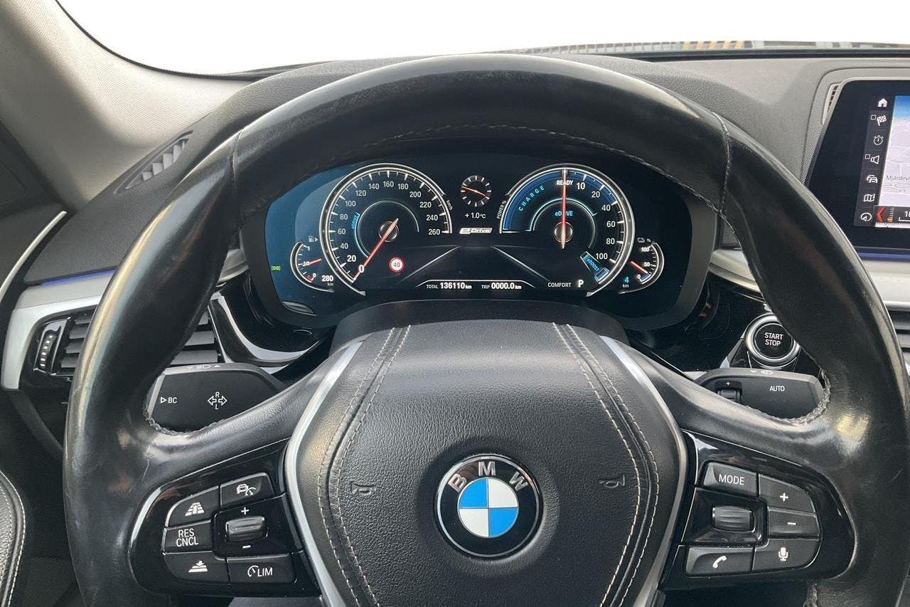 BMW 530e iPerformance Sedan, G30 (252hk) - 13 610 mil - Automat - grå - 2017
