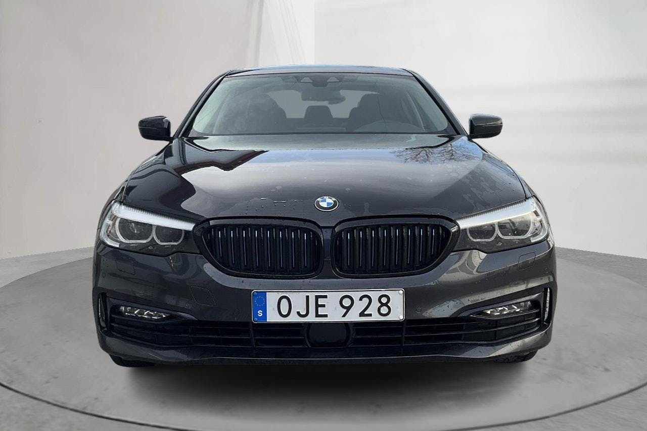 BMW 530e iPerformance Sedan, G30 (252hk) - 13 610 mil - Automat - grå - 2017