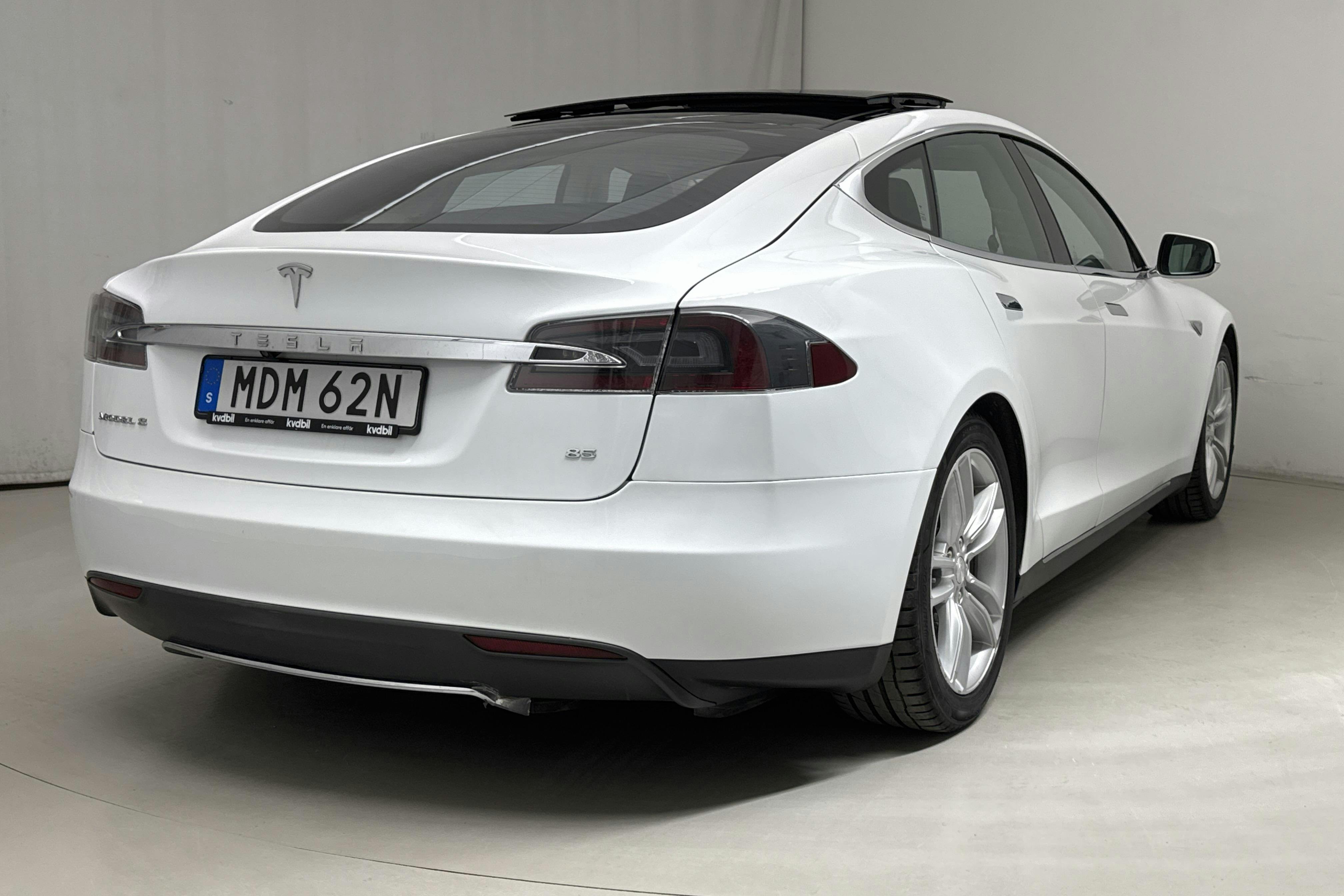 Tesla Model S 85 - 15 822 mil - Automat - vit - 2013