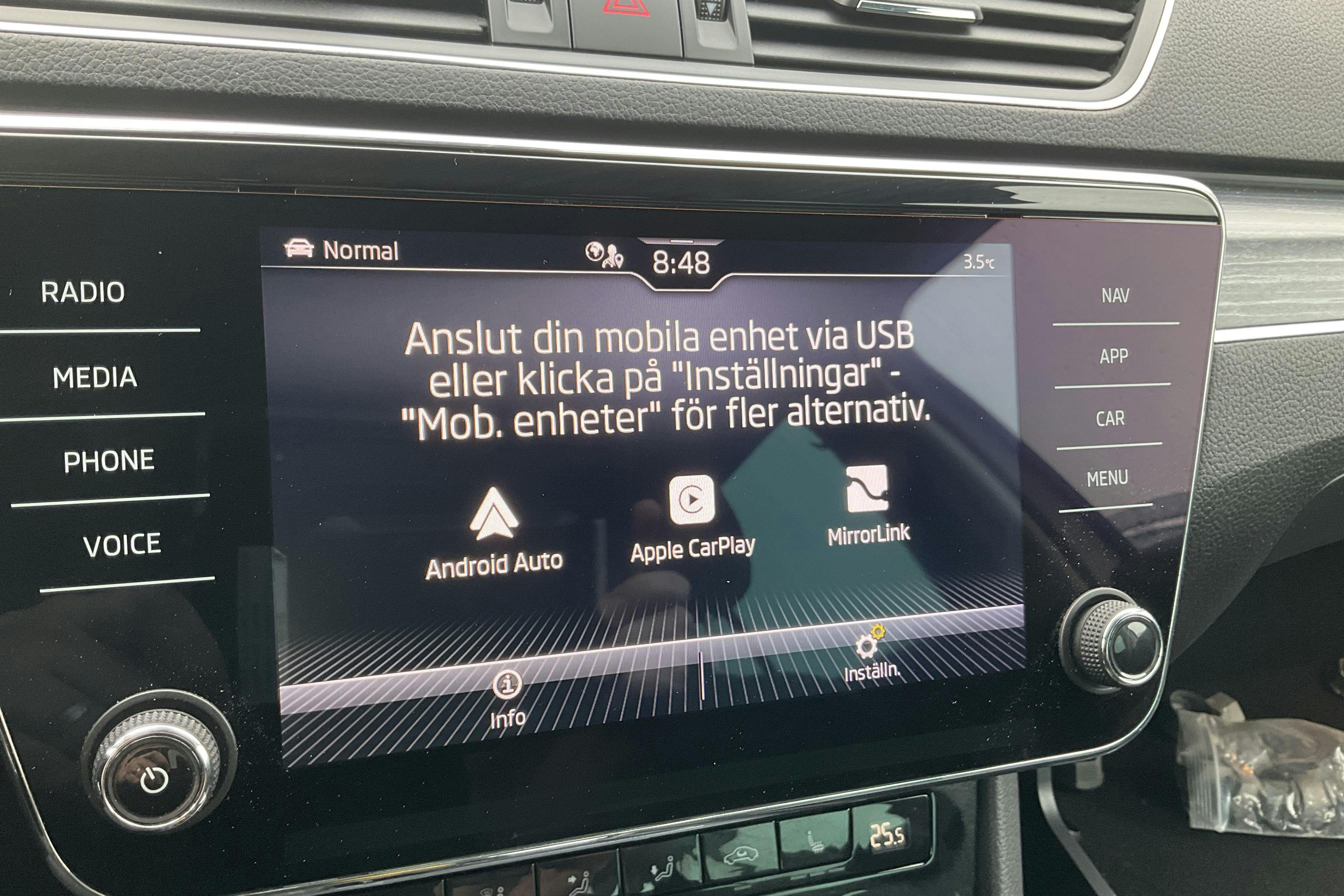 Skoda Superb 2.0 TDI Kombi 4x4 (200hk) - 15 171 mil - Automat - vit - 2021