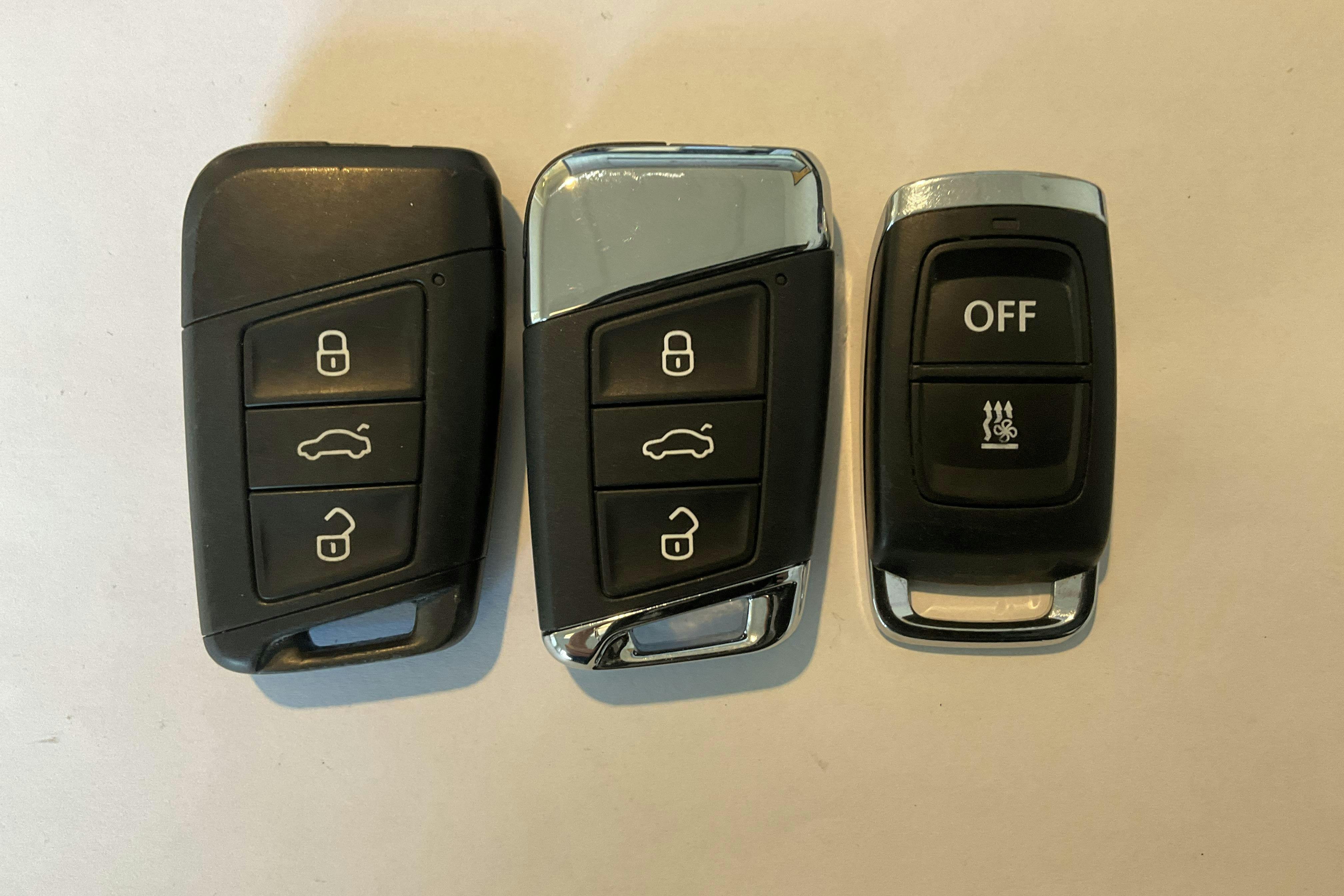 Skoda Superb 2.0 TDI Kombi 4x4 (200hk) - 15 171 mil - Automat - vit - 2021
