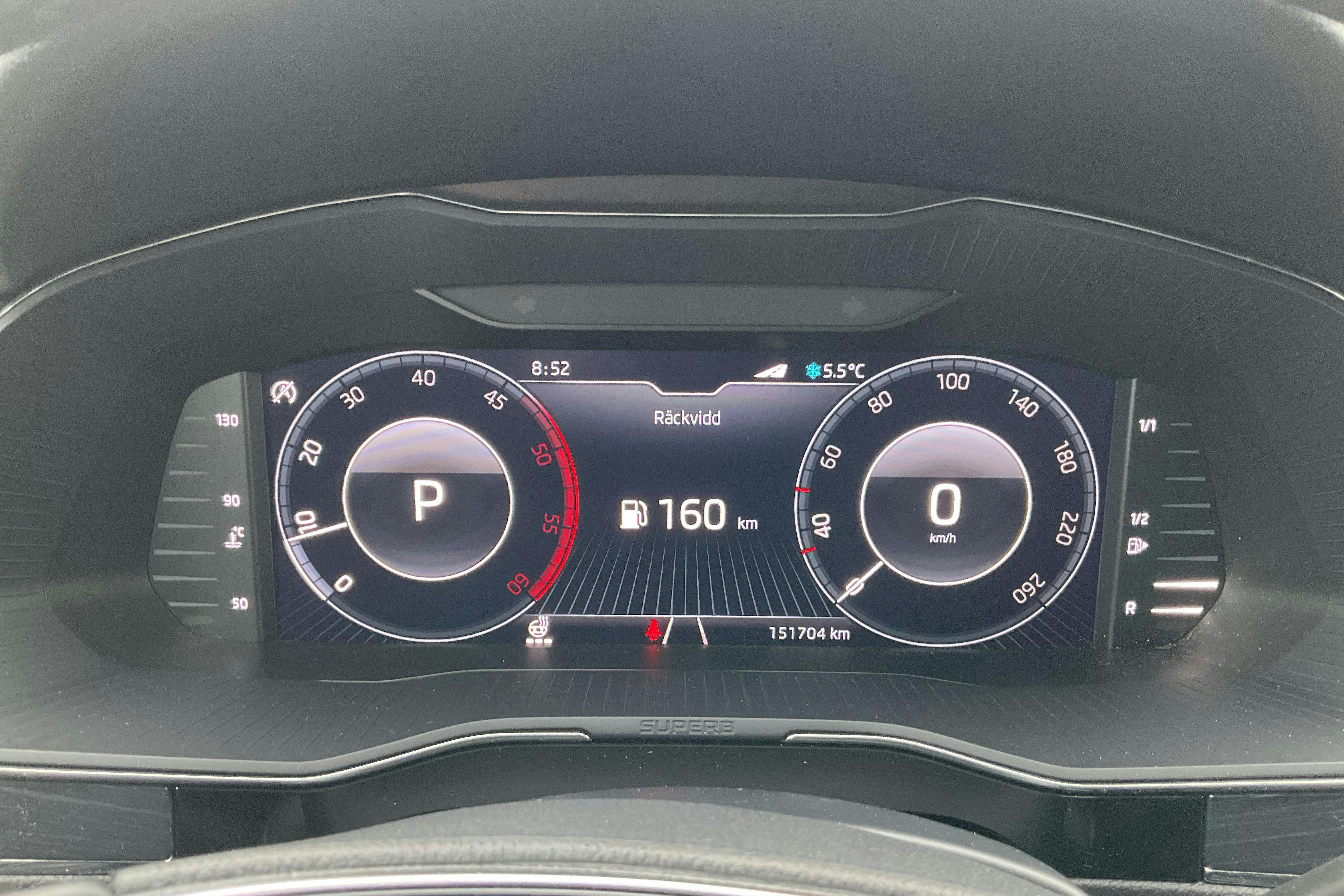 Skoda Superb 2.0 TDI Kombi 4x4 (200hk) - 15 171 mil - Automat - vit - 2021