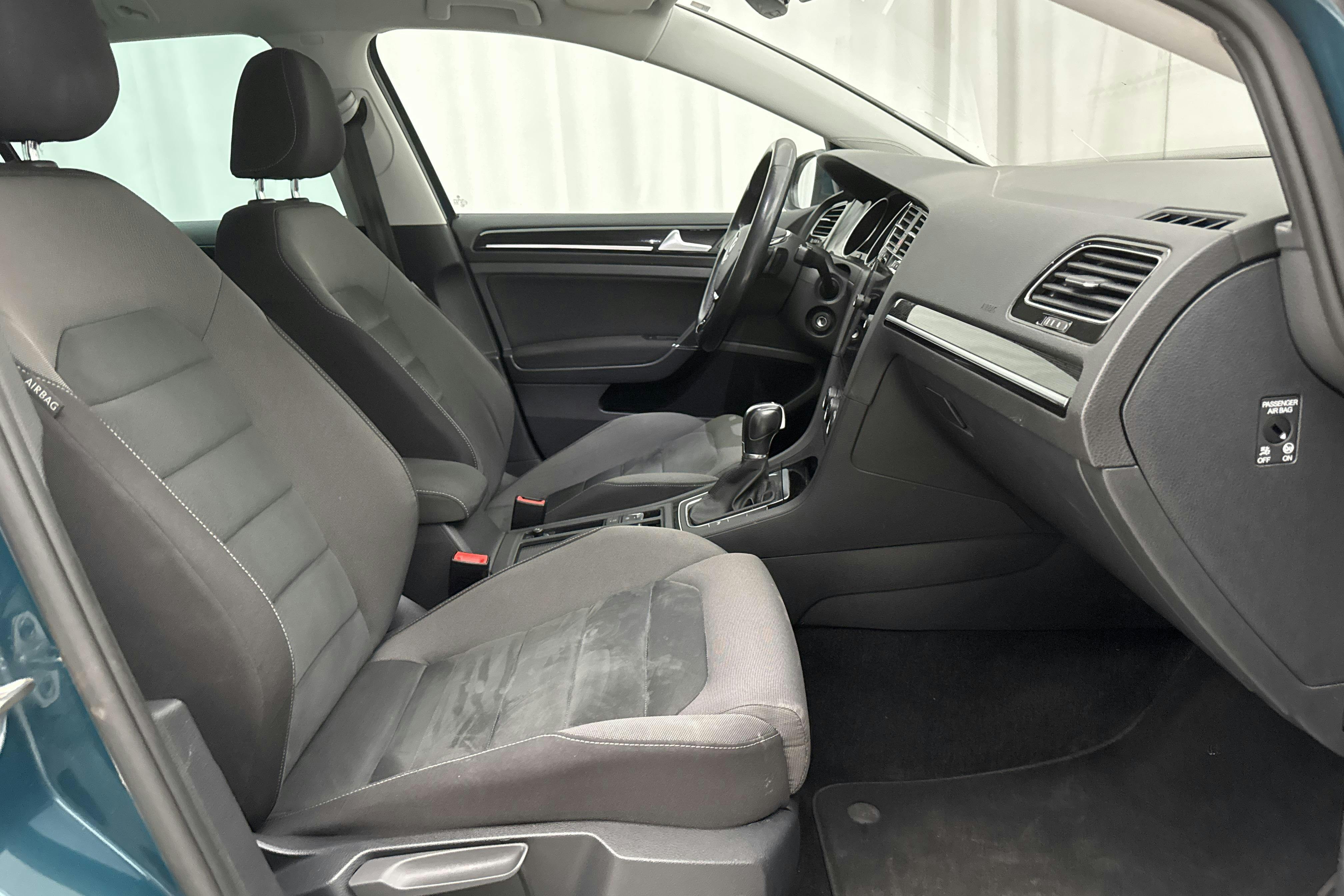 VW Golf VII 1.4 TSI Sportscombi (150hk) - 14 592 mil - Automat - Dark Green - 2017