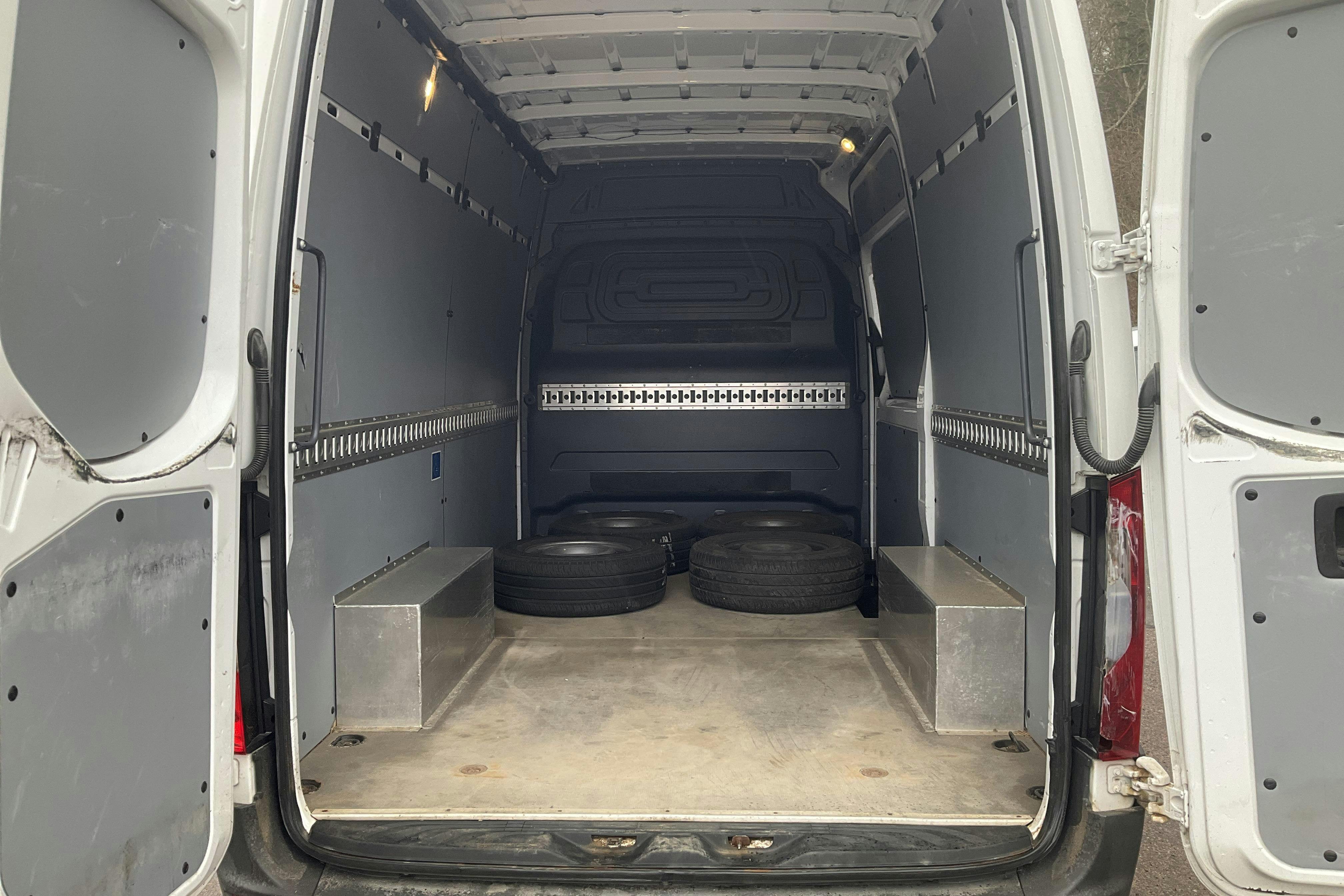 Mercedes Sprinter 315 CDI Skåp RWD (150hk) - 15 097 mil - Automat - vit - 2021