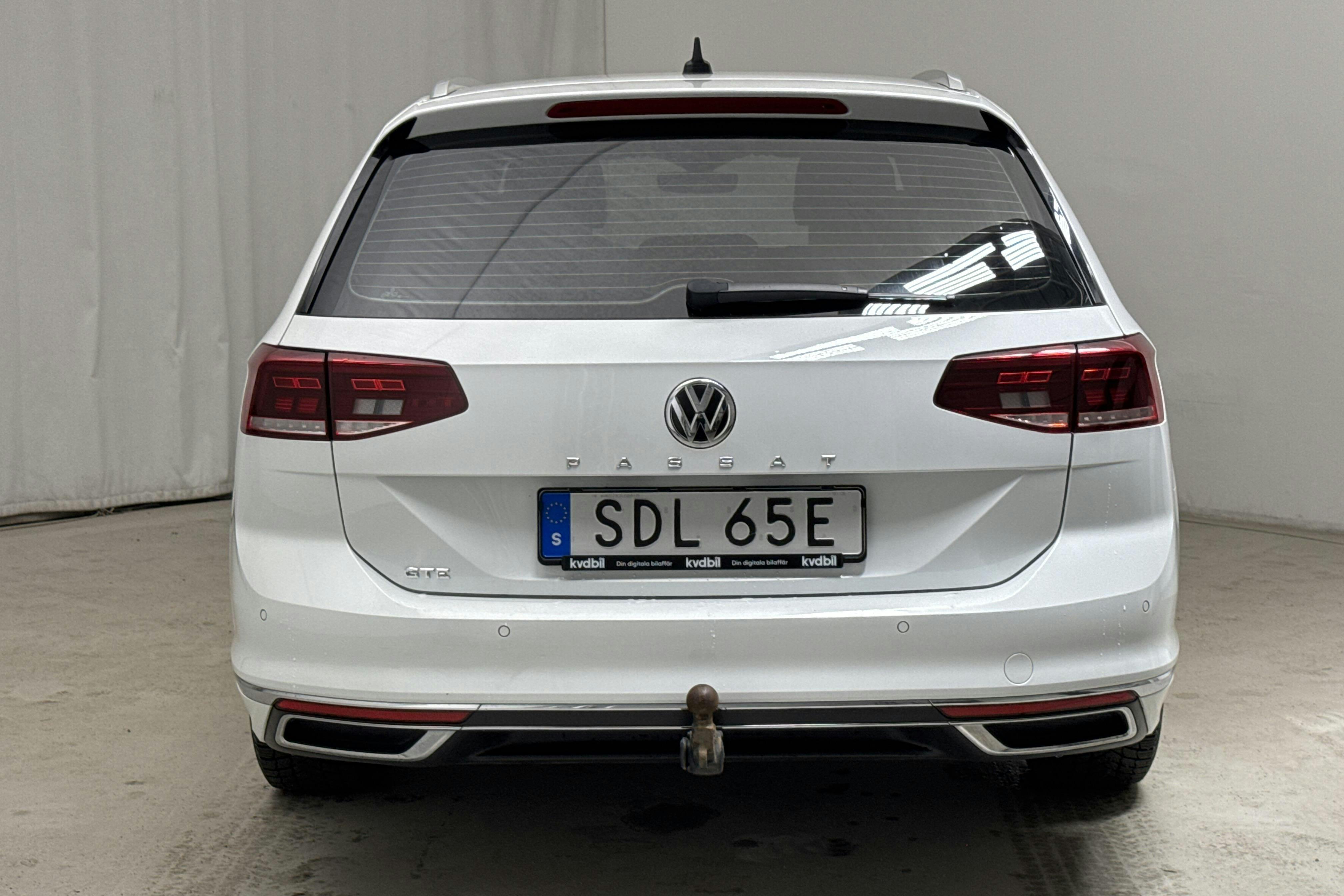 VW Passat 1.4 GTE Sportscombi (218hk) - 136 520 km - Automatic - white - 2020