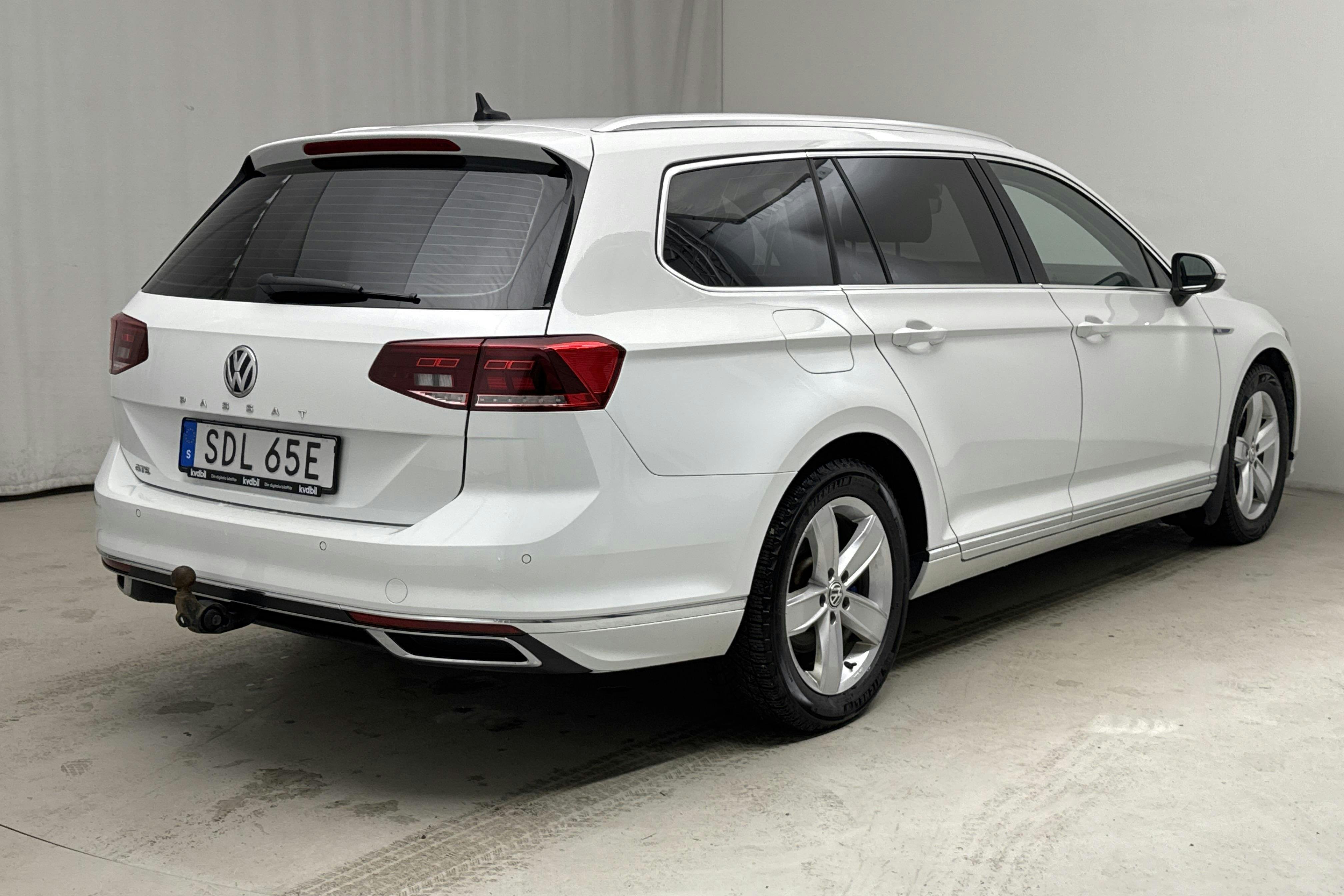 VW Passat 1.4 GTE Sportscombi (218hk) - 136 520 km - Automatic - white - 2020