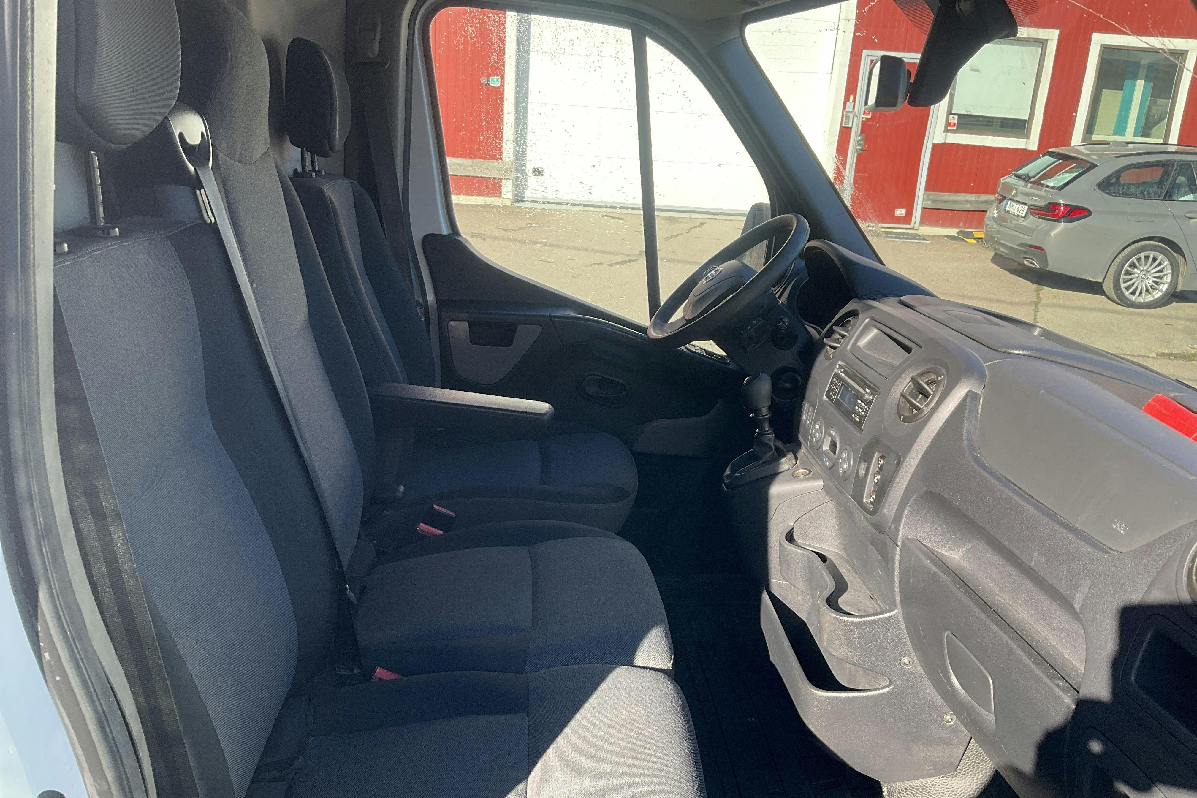 Nissan NV400 2.3 dCi Skåp (145hk) - 25 265 mil - Manuell - vit - 2018