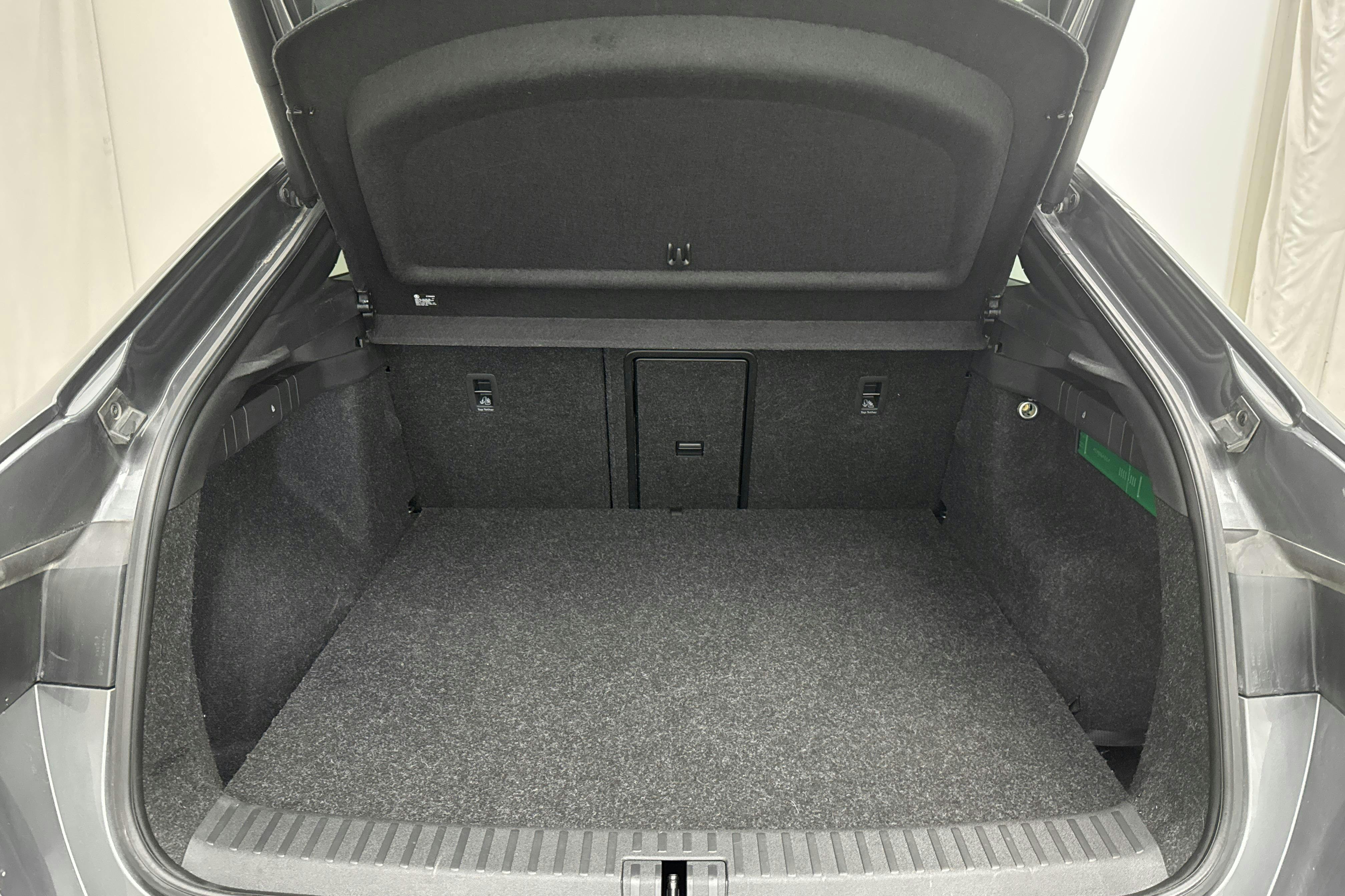 Skoda Enyaq RS Coupé iV (299hk) - 7 918 mil - Automat - grå - 2023