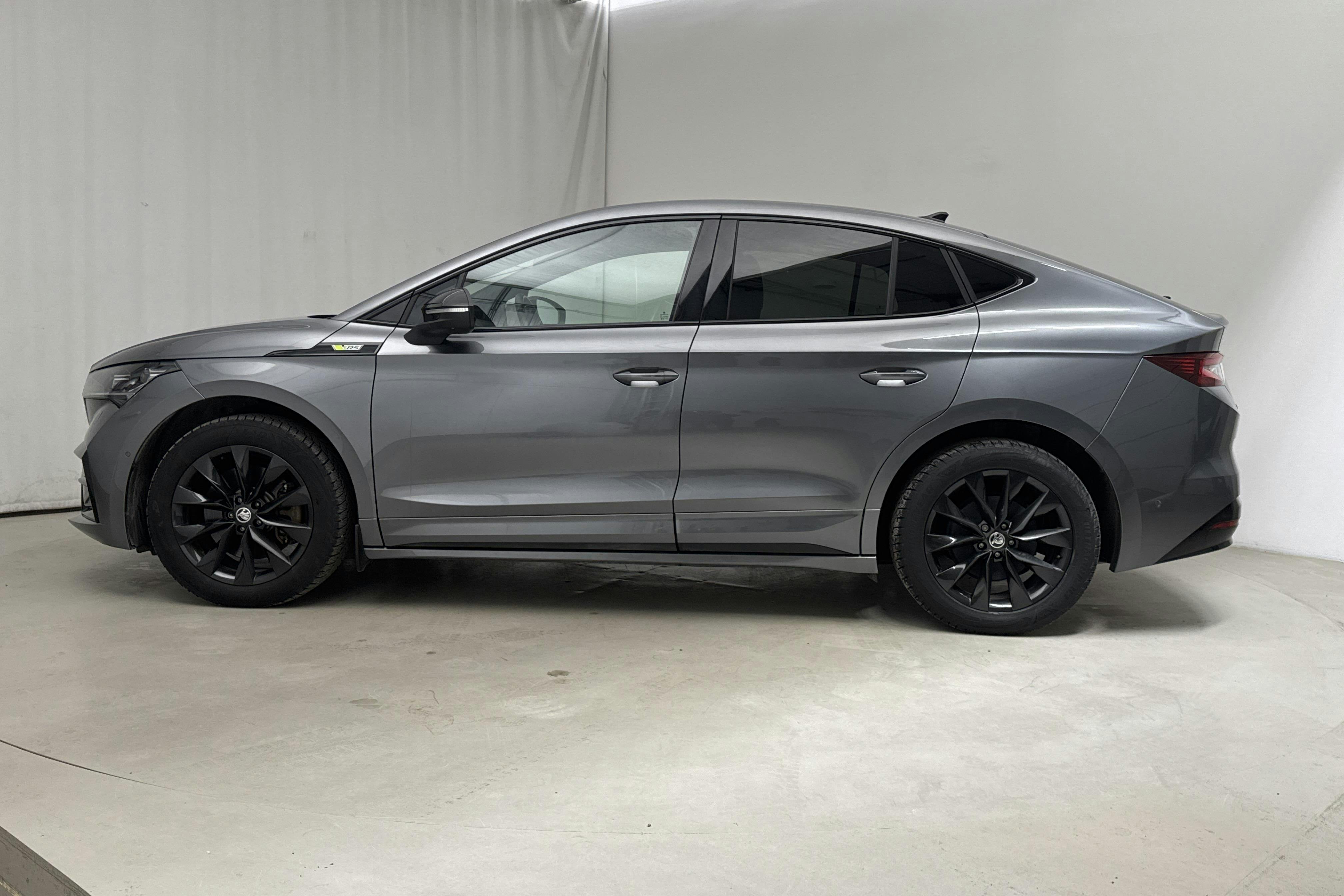 Skoda Enyaq RS Coupé iV (299hk) - 7 918 mil - Automat - grå - 2023