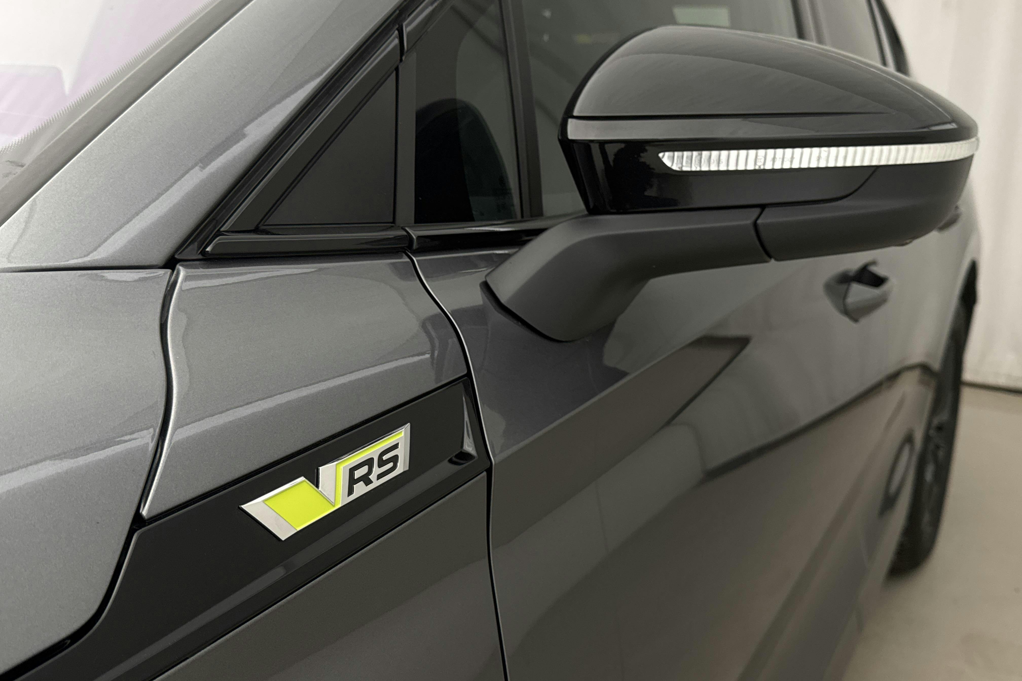 Skoda Enyaq RS Coupé iV (299hk) - 7 918 mil - Automat - grå - 2023