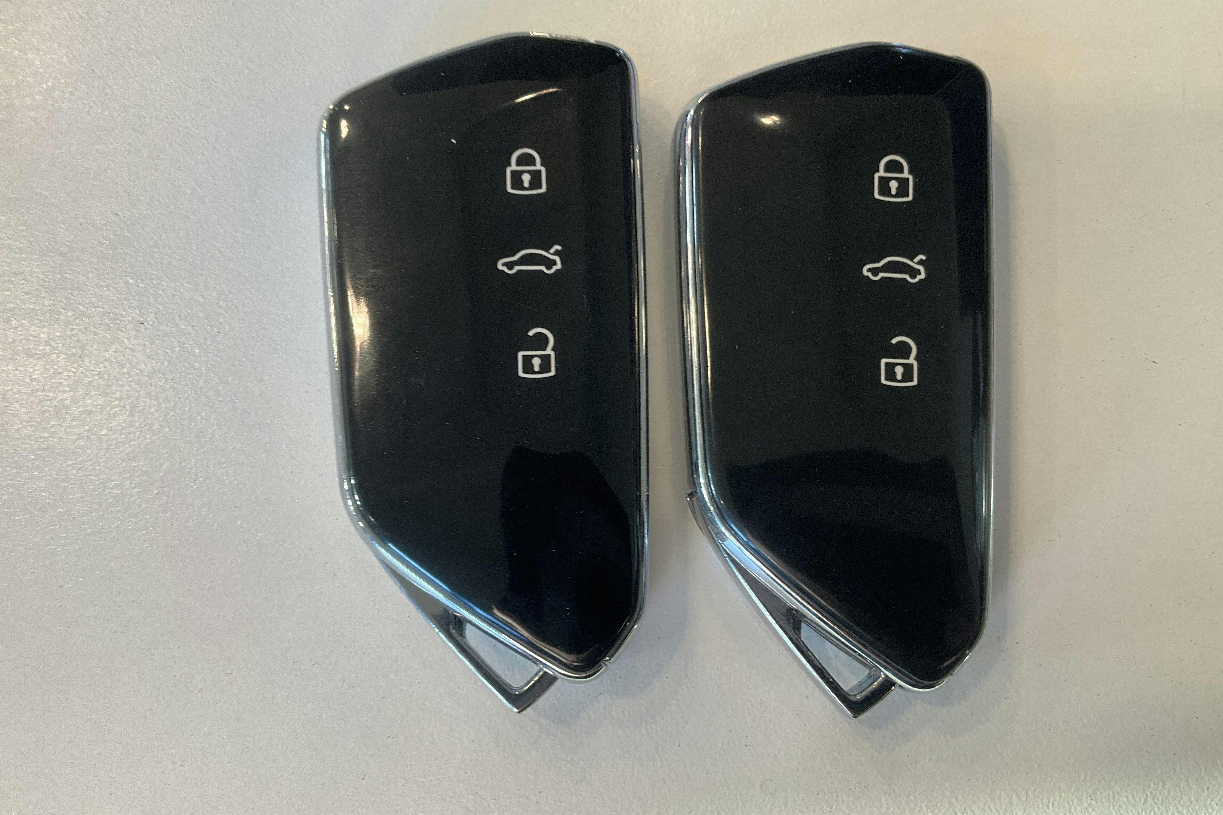 Skoda Enyaq RS Coupé iV (299hk) - 7 918 mil - Automat - grå - 2023