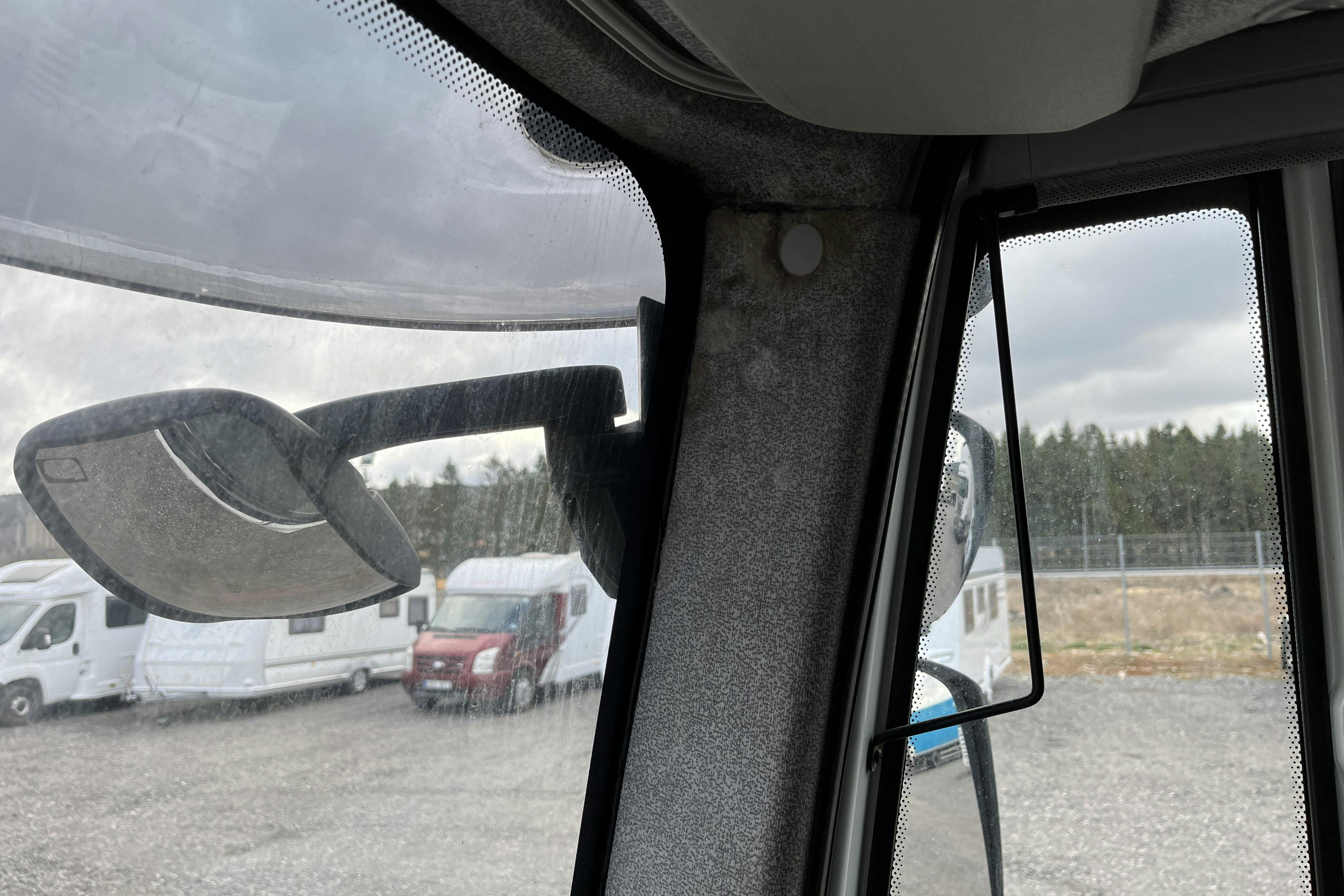 IVECO ML 150E28W EUROCARGO - 173 337 km - Manuell - vit - 2012