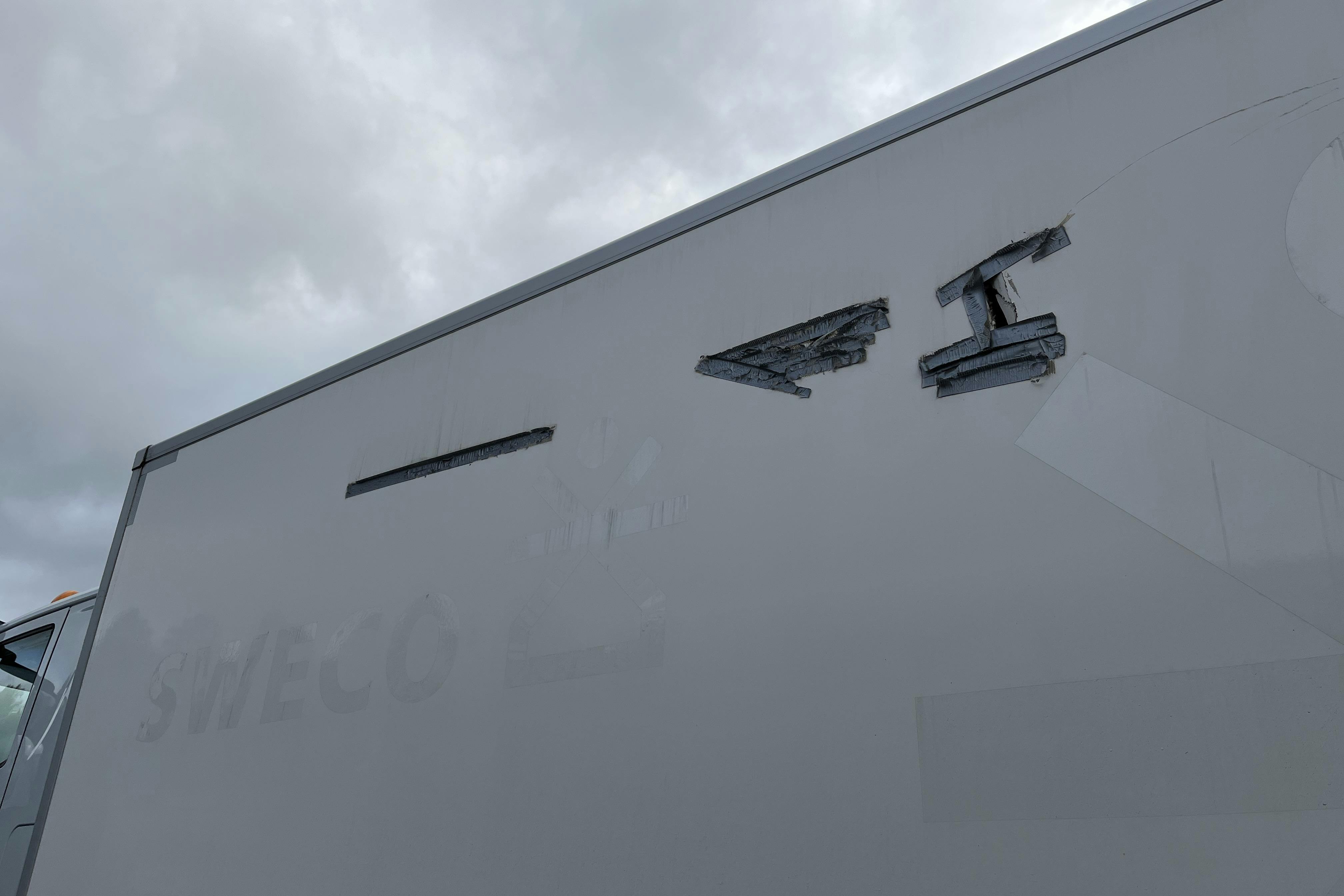 IVECO ML 150E28W EUROCARGO - 173 337 km - Manuell - vit - 2012