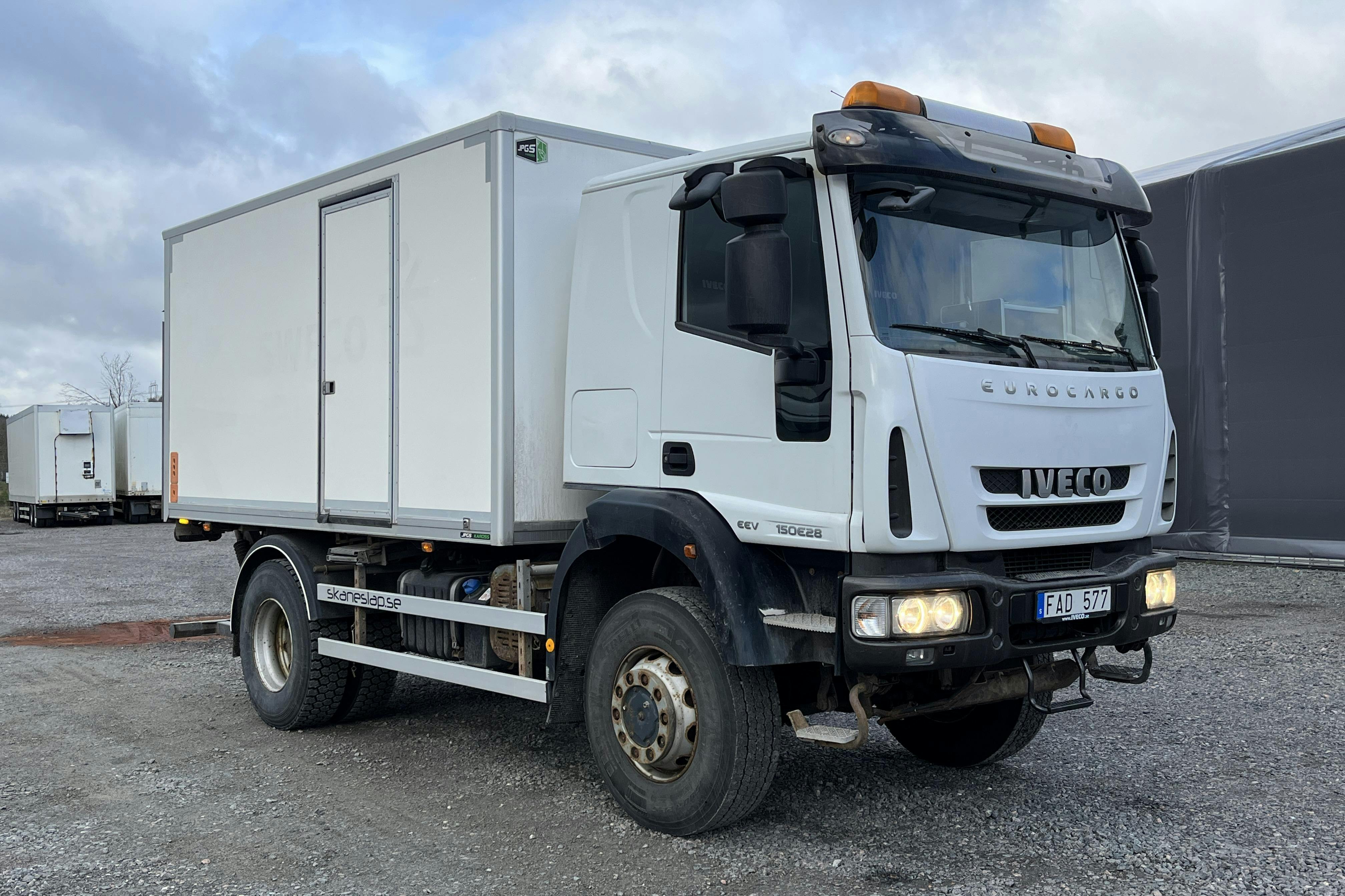 IVECO ML 150E28W EUROCARGO - 173 337 km - Manuell - vit - 2012