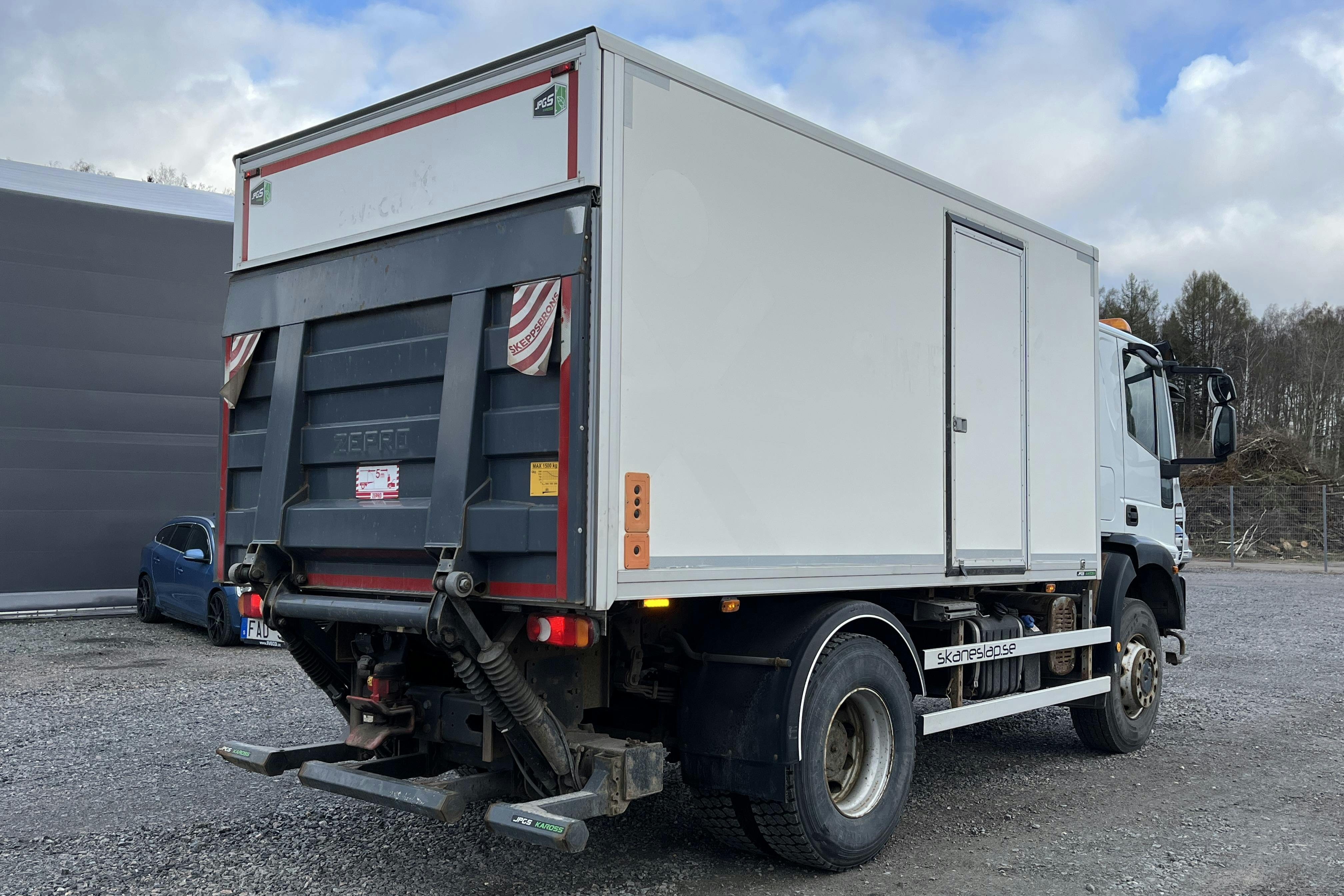 IVECO ML 150E28W EUROCARGO - 173 337 km - Manuell - vit - 2012