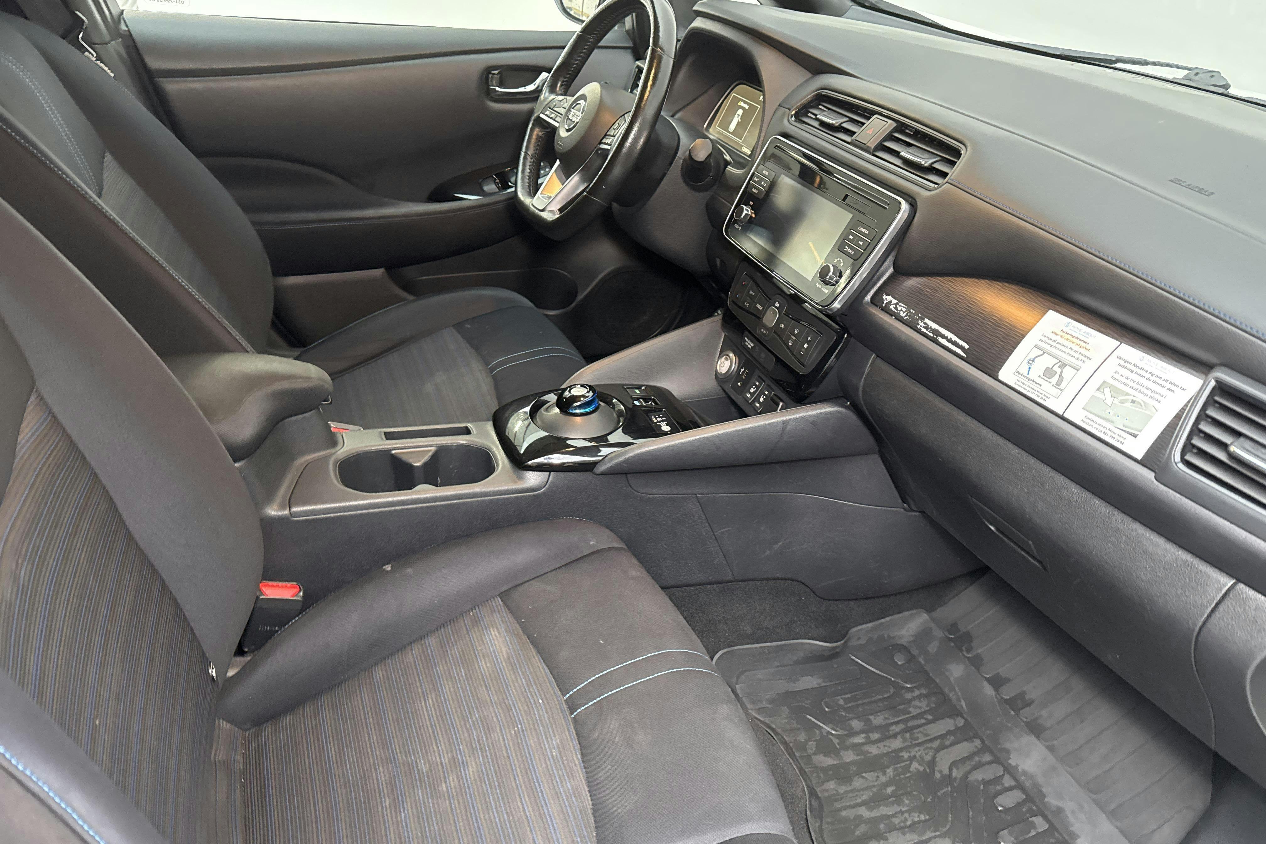 Nissan LEAF 5dr 39 kWh (150hk) - 129 000 km - Automaatne - valge - 2019
