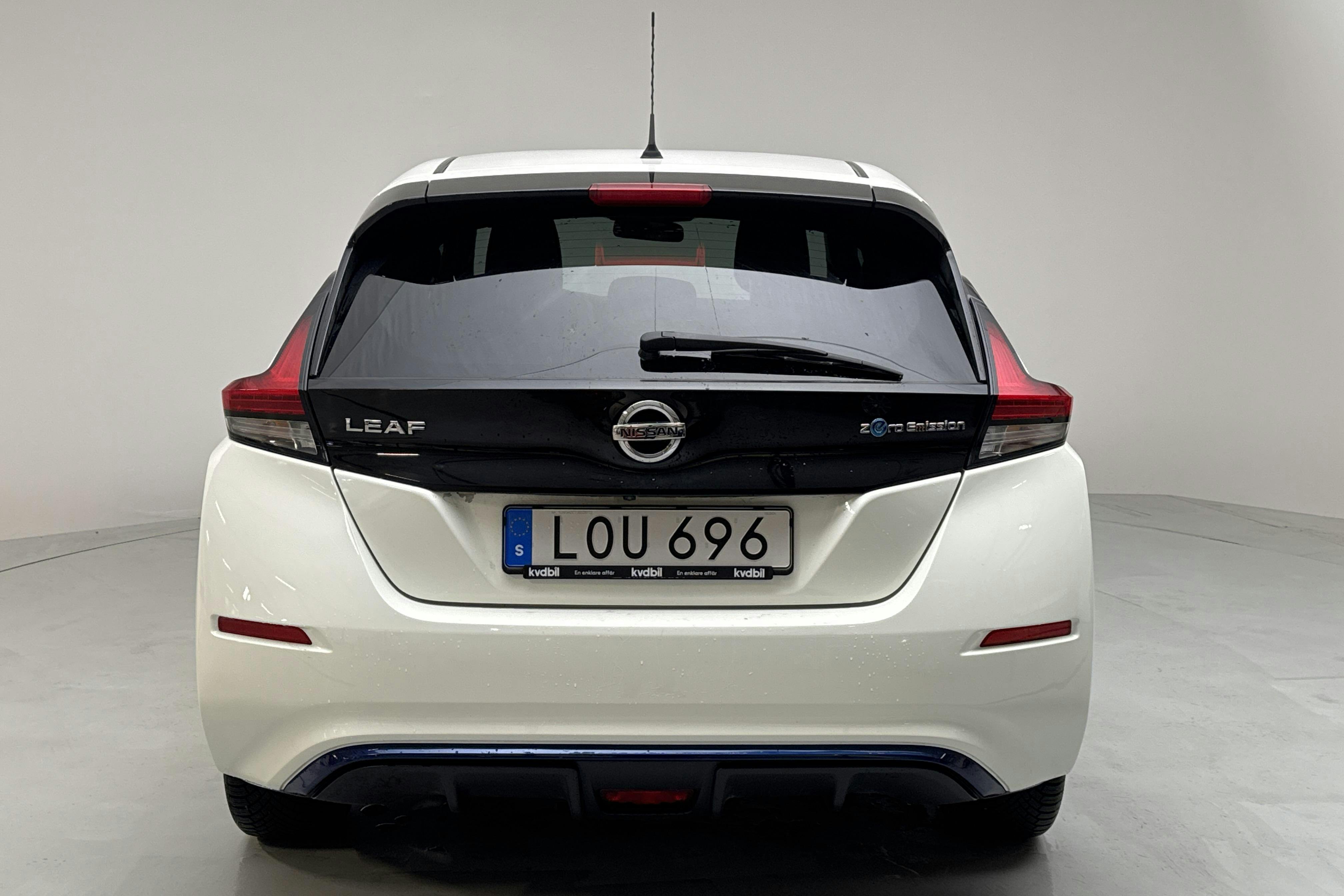 Nissan LEAF 5dr 39 kWh (150hk) - 129 000 km - Automaatne - valge - 2019