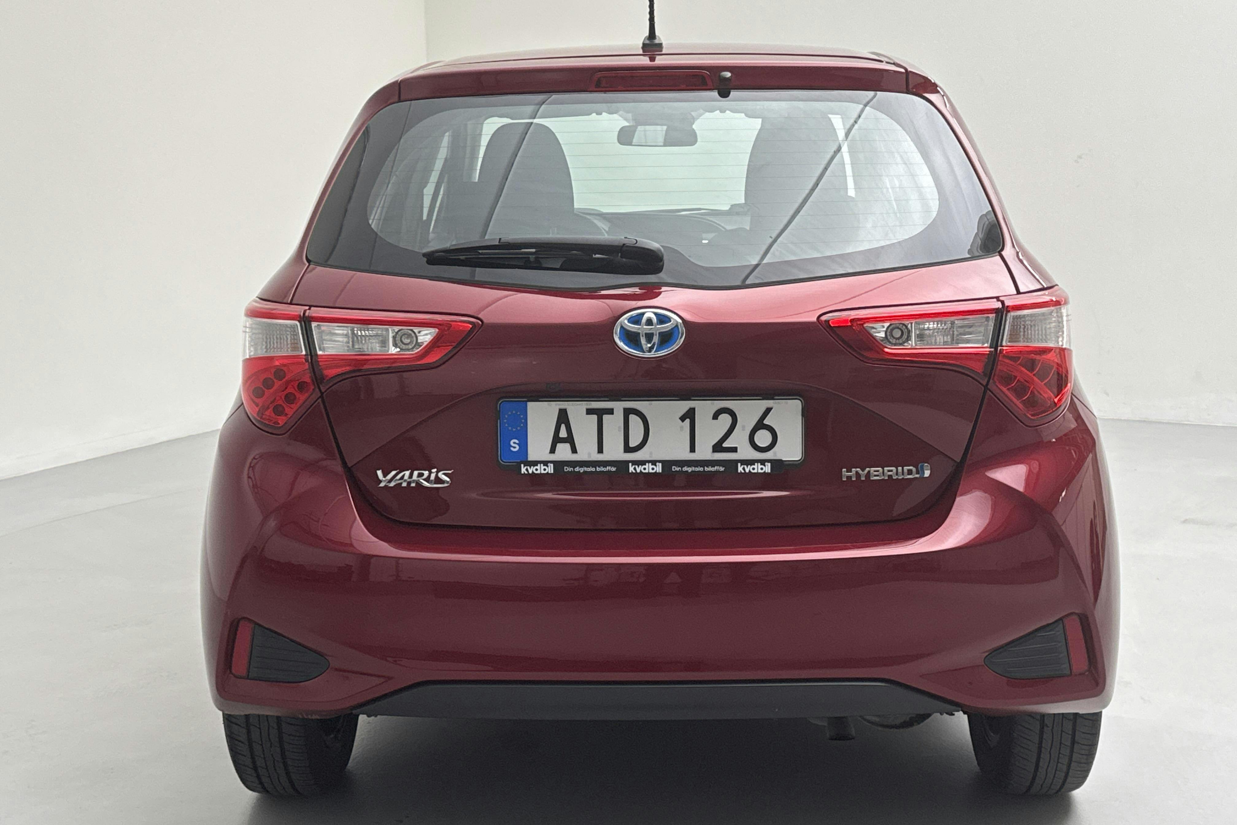 Toyota Yaris 1.5 Hybrid 5dr (101hk) - 5 659 mil - Automat - röd - 2018