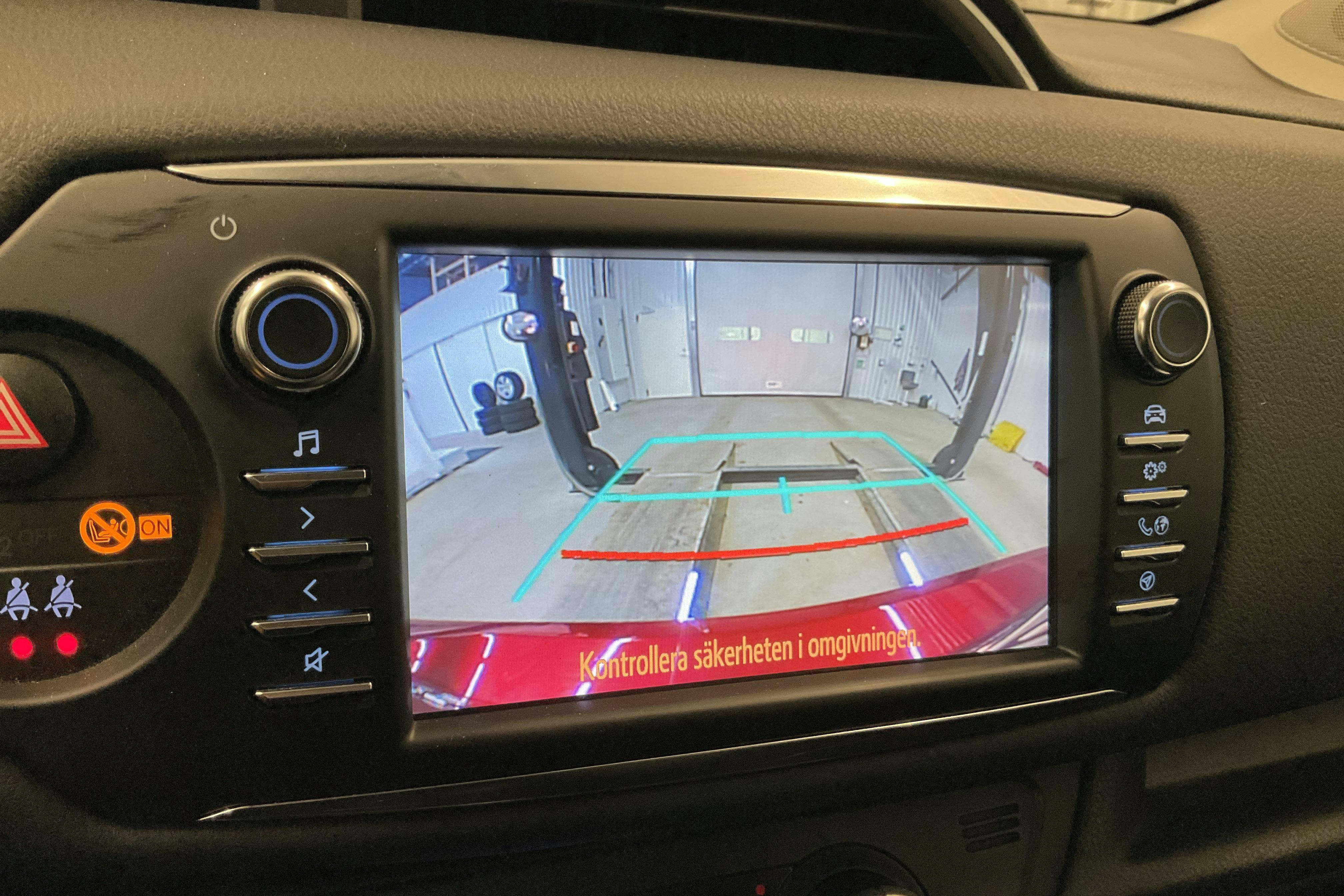 Toyota Yaris 1.5 Hybrid 5dr (101hk) - 5 659 mil - Automat - röd - 2018