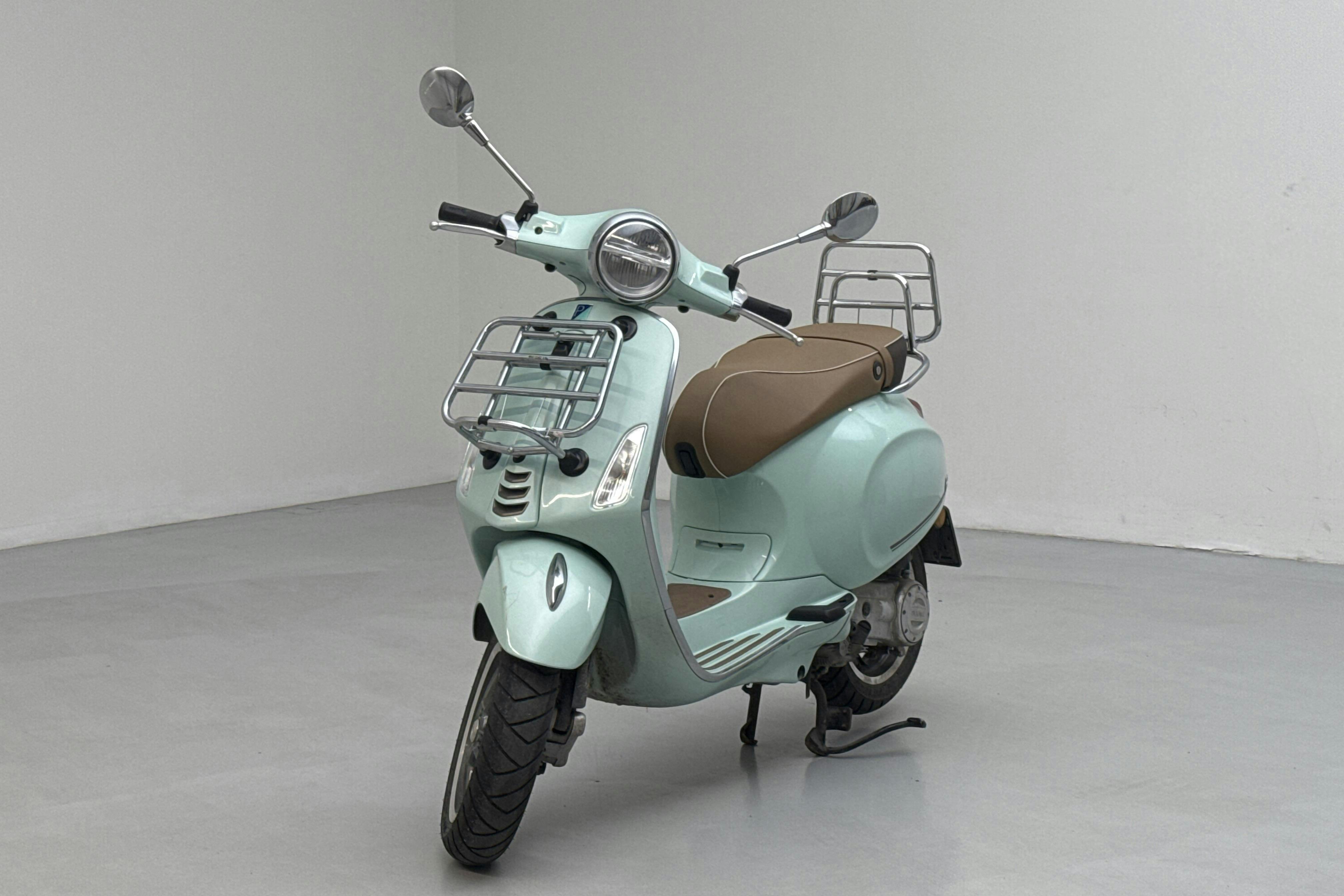 PIAGGIO Vespa Primavera 50 Moped klass I - 185 mil - Automat - grön - 2022