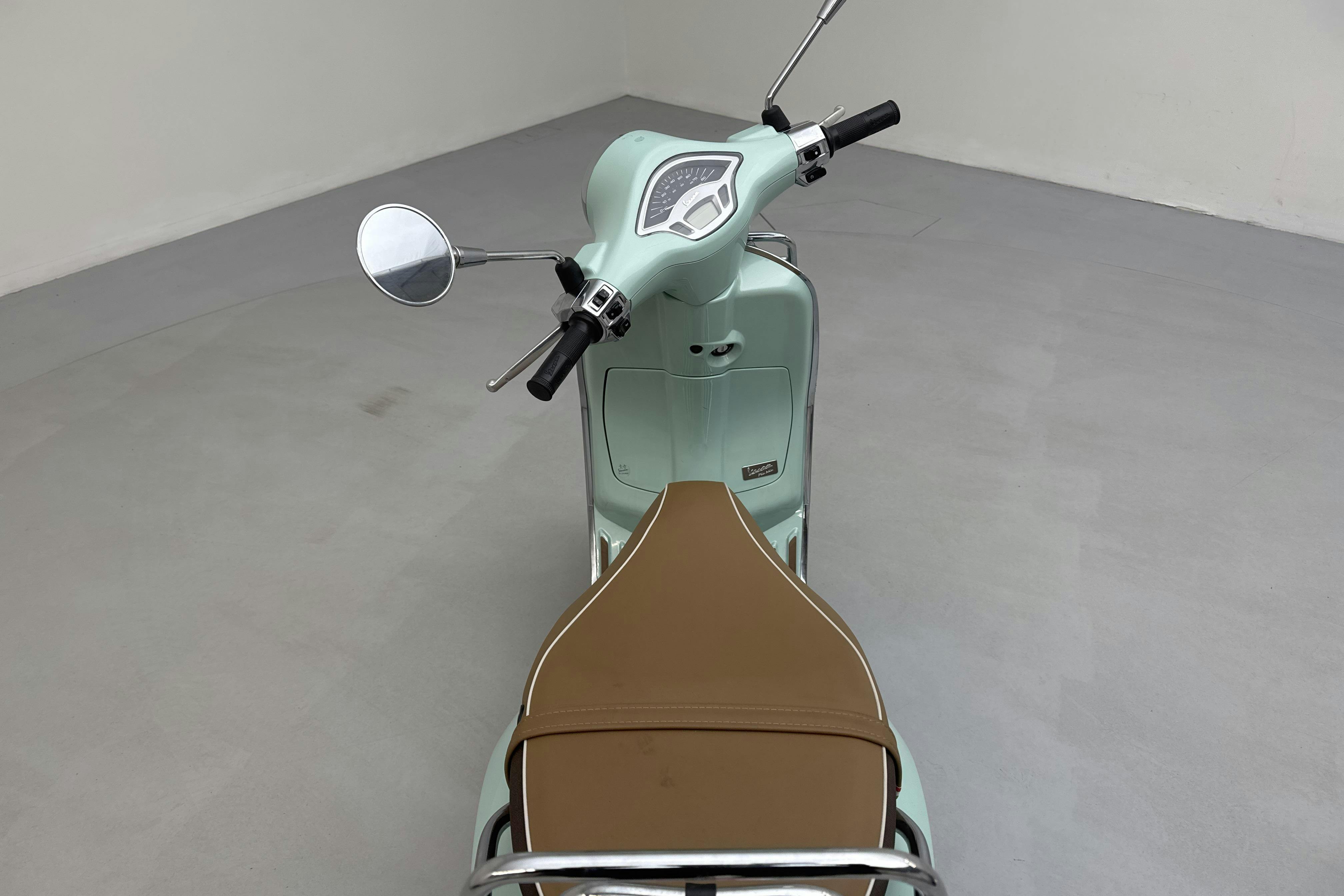 PIAGGIO Vespa Primavera 50 Moped klass I - 185 mil - Automat - grön - 2022