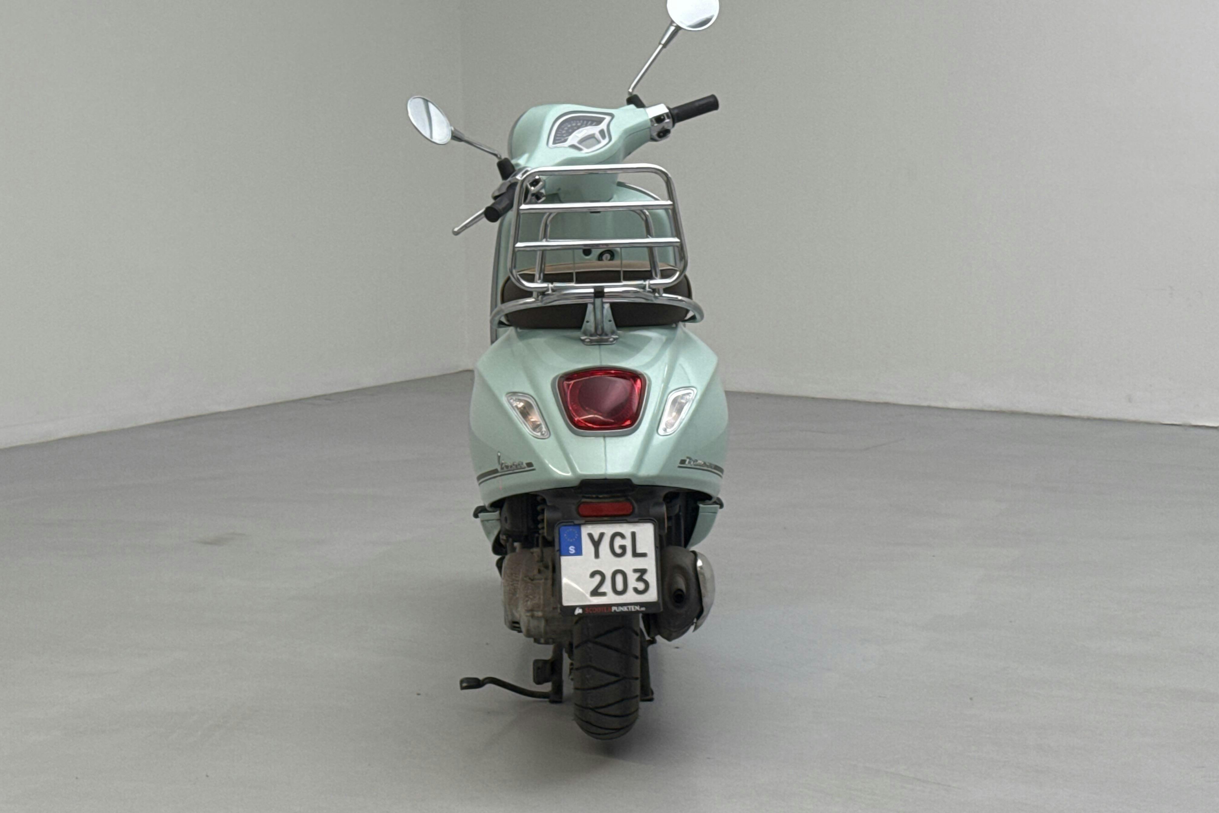 PIAGGIO Vespa Primavera 50 Moped klass I - 185 mil - Automat - grön - 2022