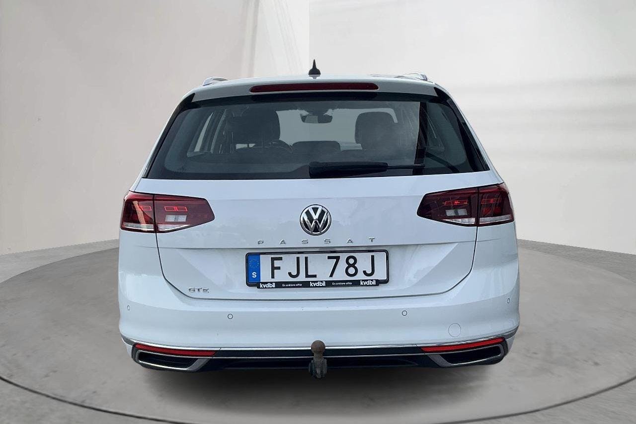 VW Passat 1.4 GTE Sportscombi (218hk) - 154 080 km - Automatic - white - 2020