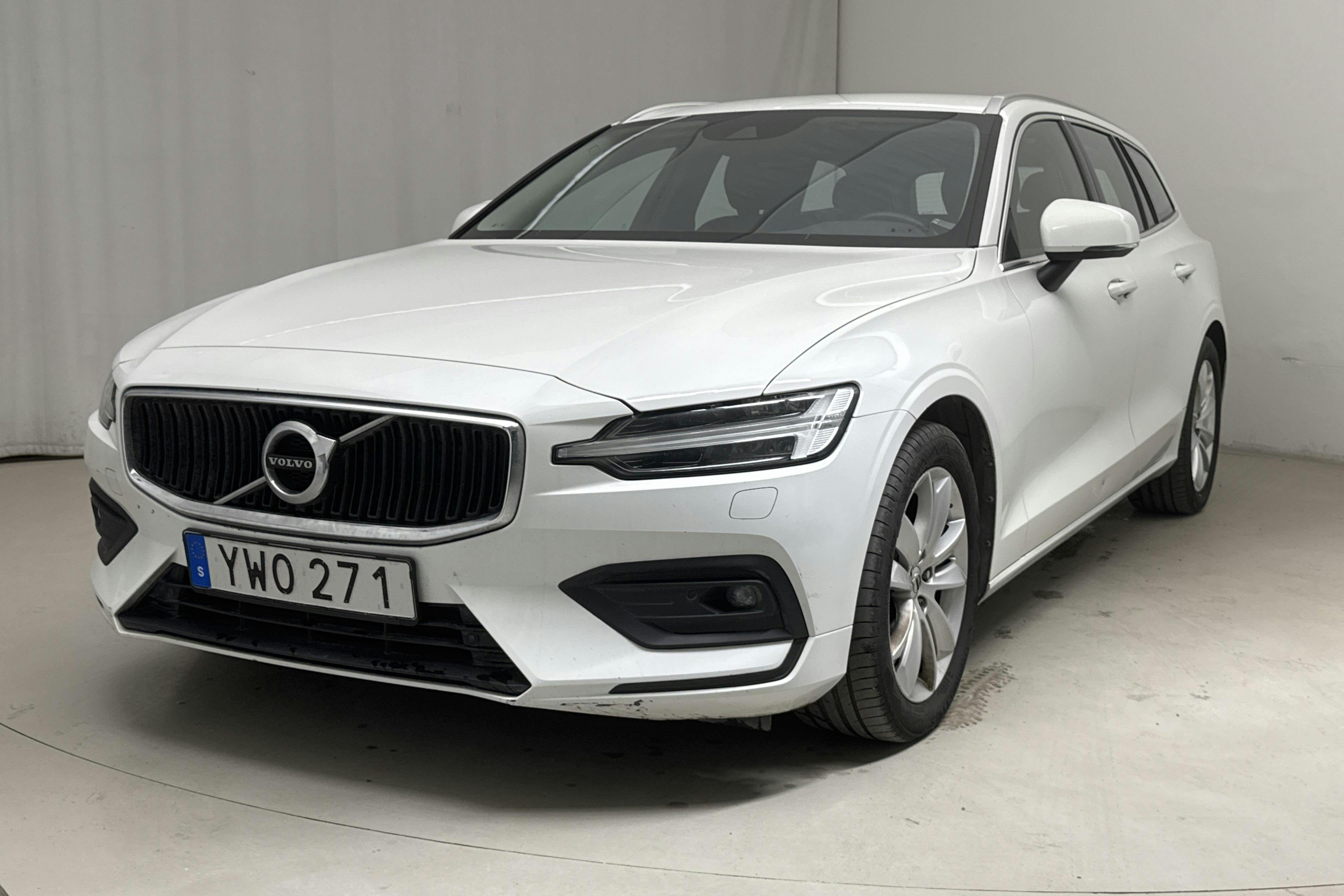Volvo V60 D3 AWD (150hk) - 214 340 km - Automatic - white - 2019