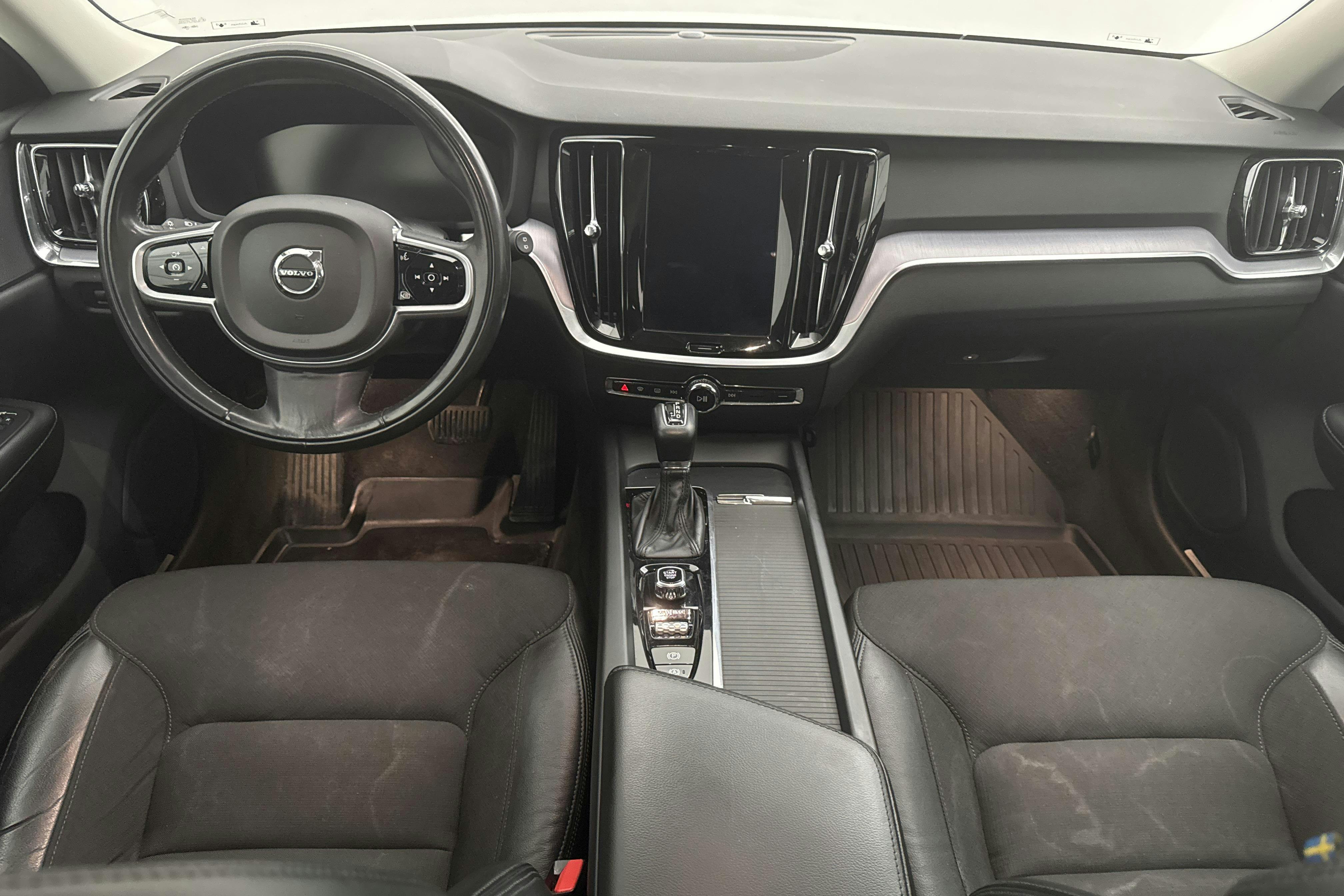 Volvo V60 D3 AWD (150hk) - 214 340 km - Automatic - white - 2019