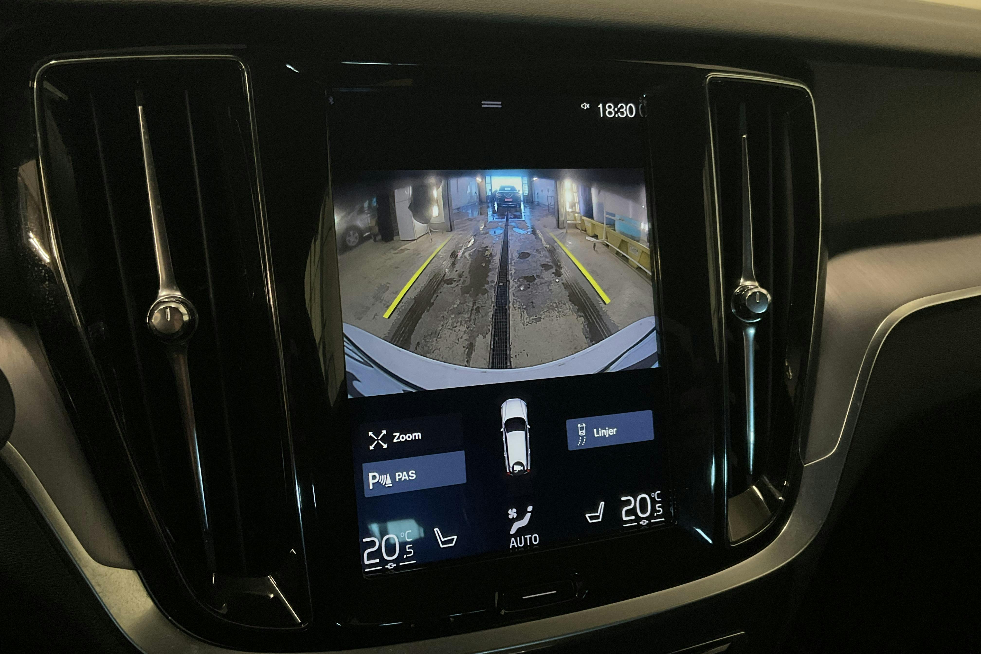 Volvo V60 D3 AWD (150hk) - 214 340 km - Automatic - white - 2019