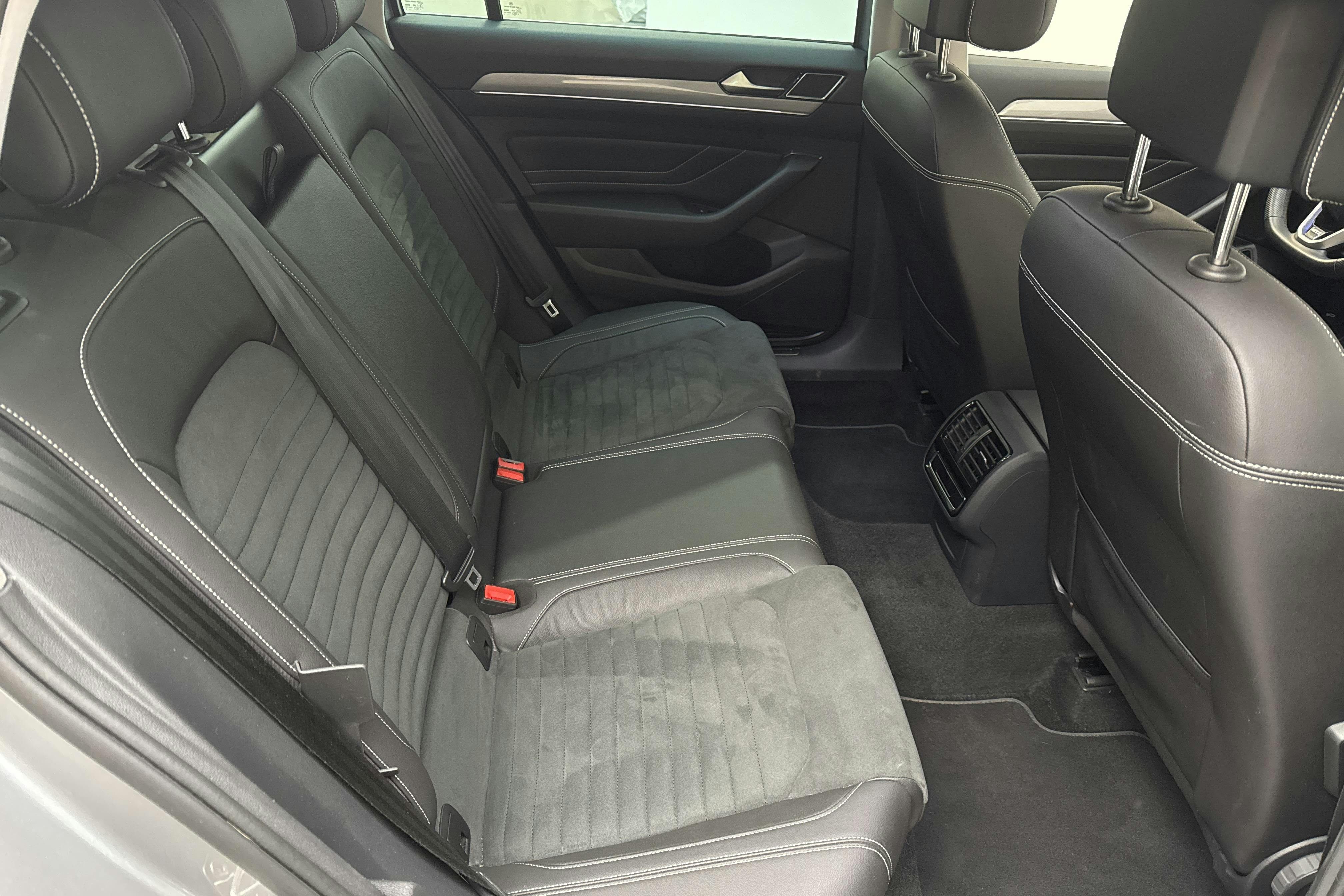 VW Passat 1.4 GTE Sportscombi (218hk) - 61 770 km - Automaatne - hõbe - 2022