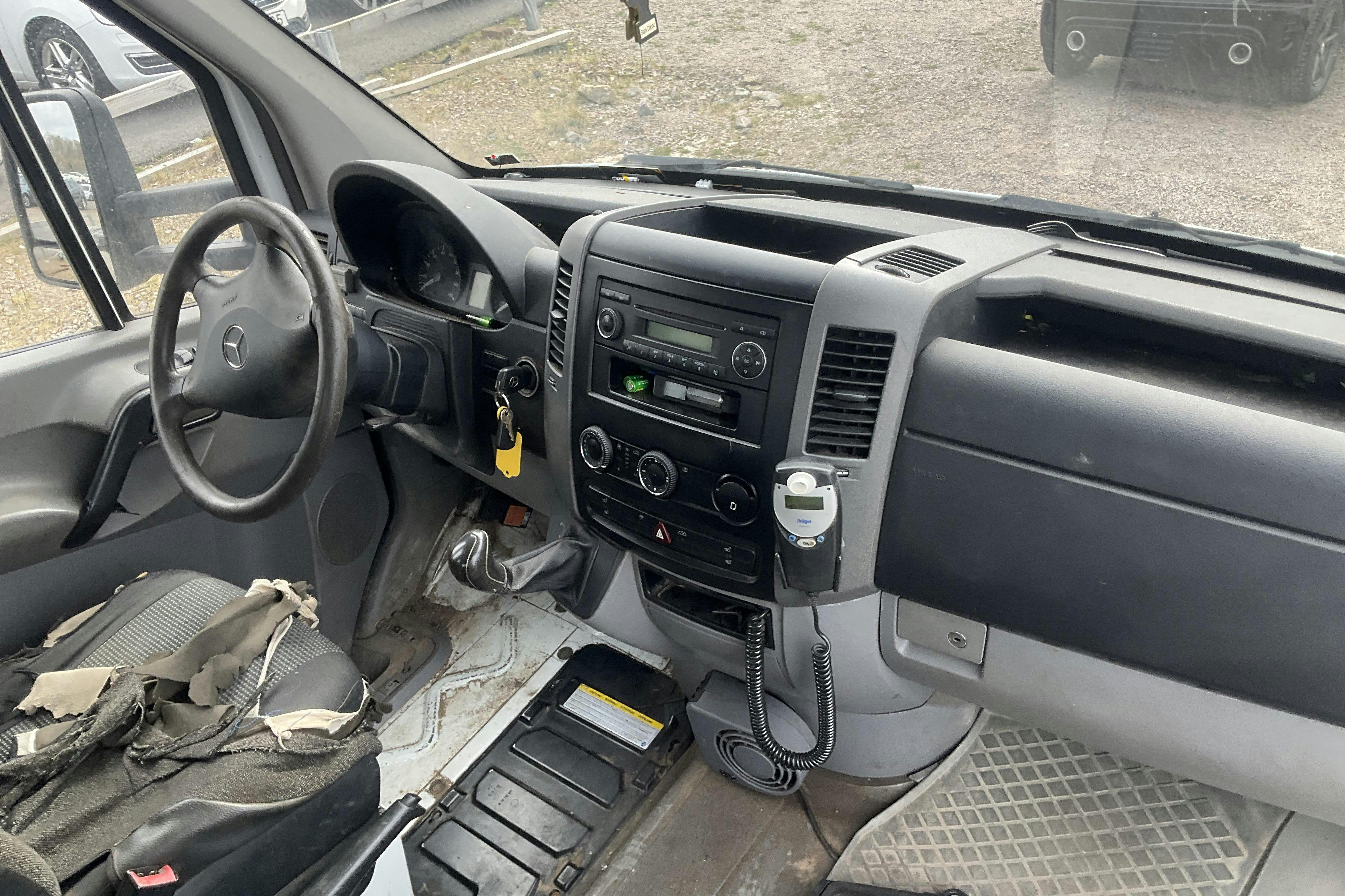 Mercedes Sprinter 315 CDI Pickup/Chassi (150hk) - 173 260 km - Automatic - white - 2010