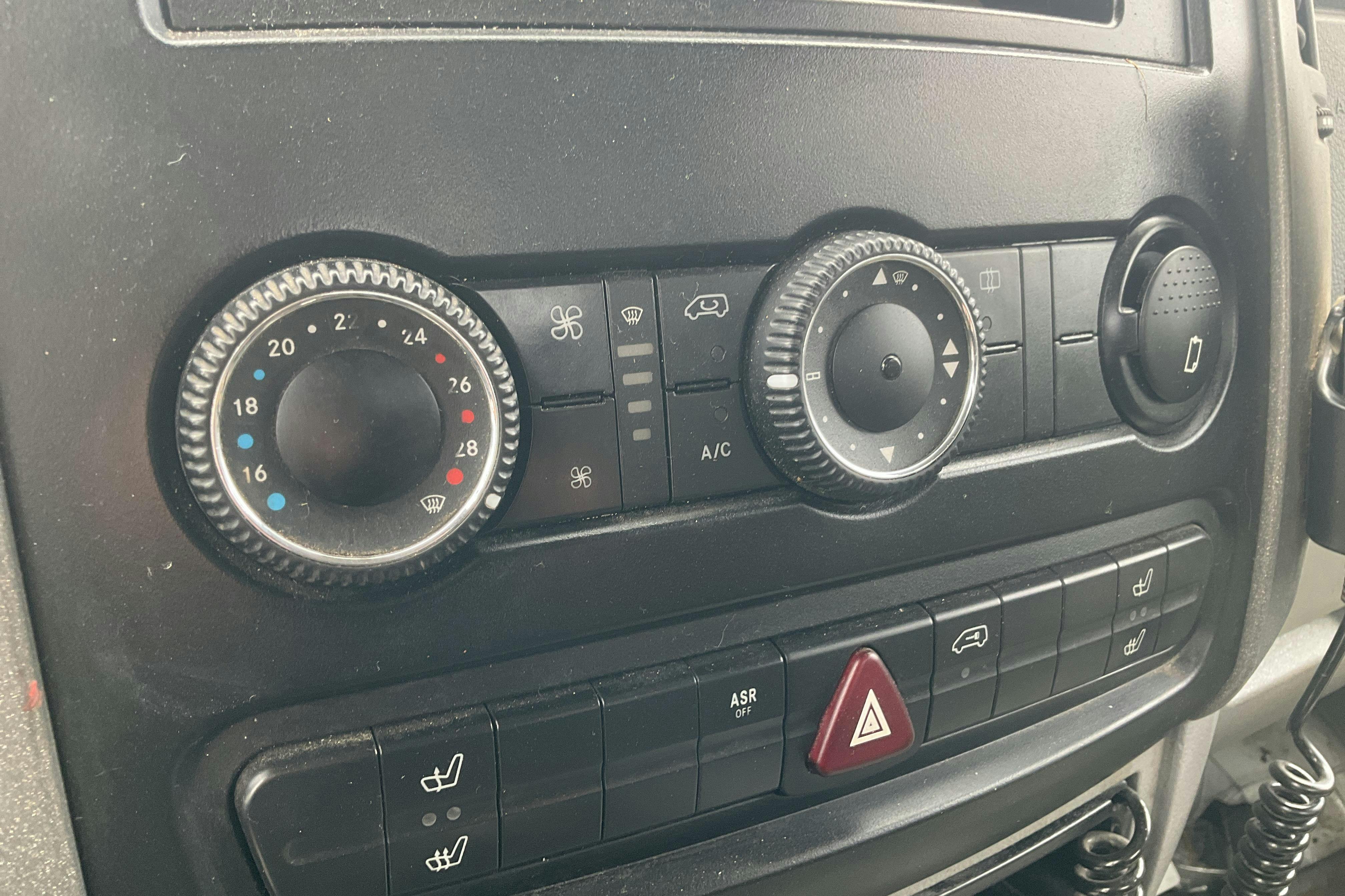 Mercedes Sprinter 315 CDI Pickup/Chassi (150hk) - 173 260 km - Automatic - white - 2010