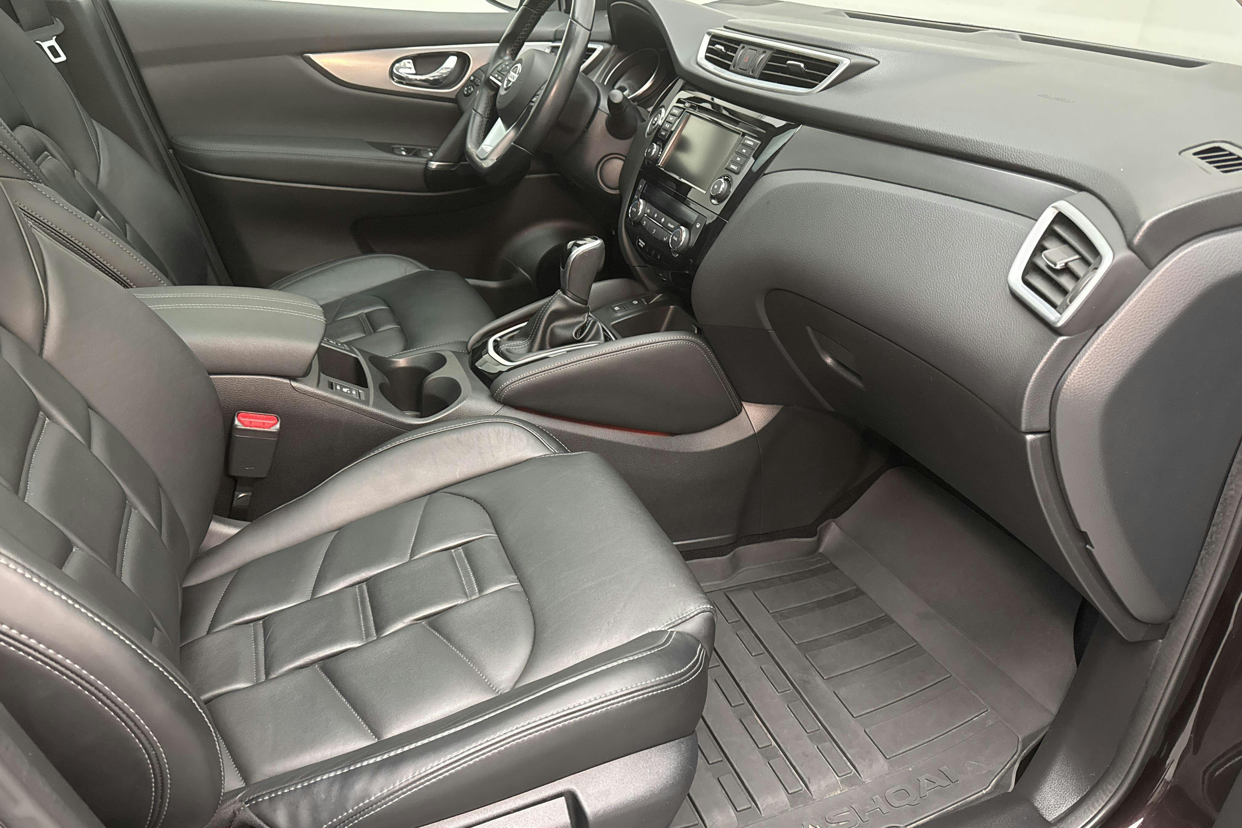Nissan Qashqai 1.3 DIG-T (160hk) - 3 929 mil - Automat - 2021